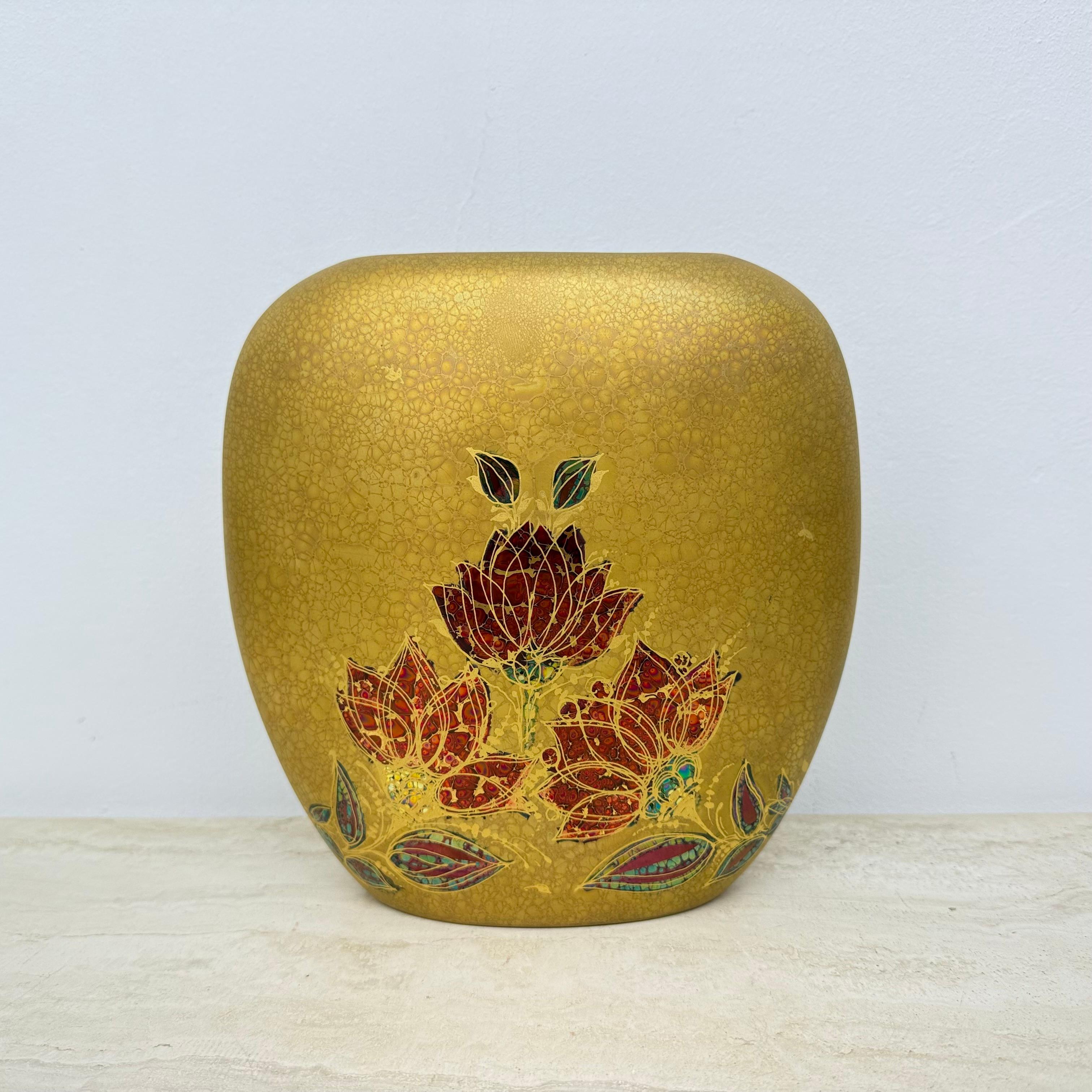 Rare vase Bjørn Wiinblad pour Rosenthal, décor doré, années 1970 en vente 11