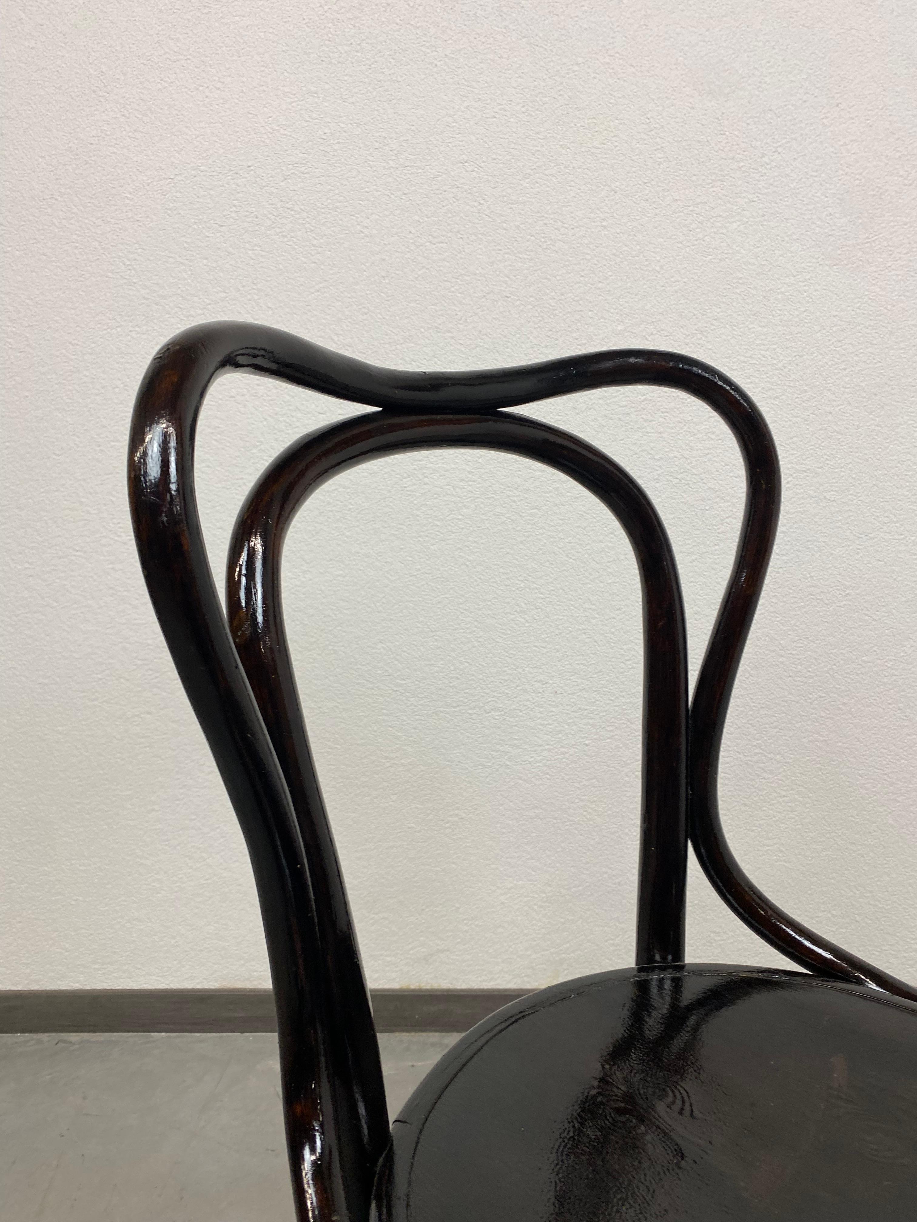 Rare fauteuil de sécession blac de Thonet Bon état - En vente à Banská Štiavnica, SK