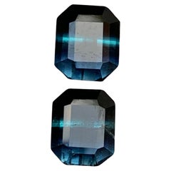 Seltene schwarz-blaue Bicolor-Turmalin-Edelsteinpaare, 3.25 Karat Smaragdschliff-Ohrringe