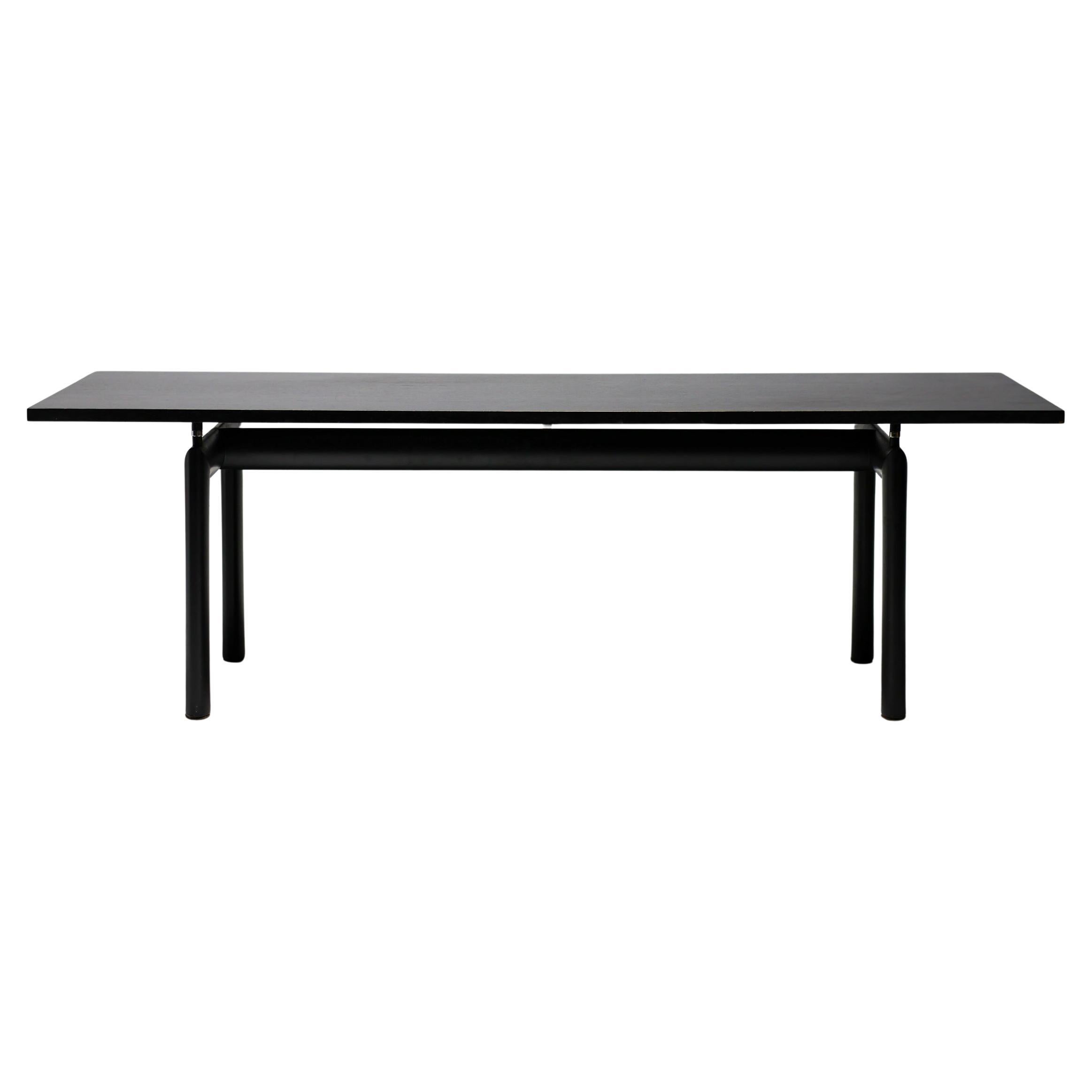 Raro escritorio LC6 de fresno teñido de negro de Le Corbusier, Jeanneret y Perriand para Cassina