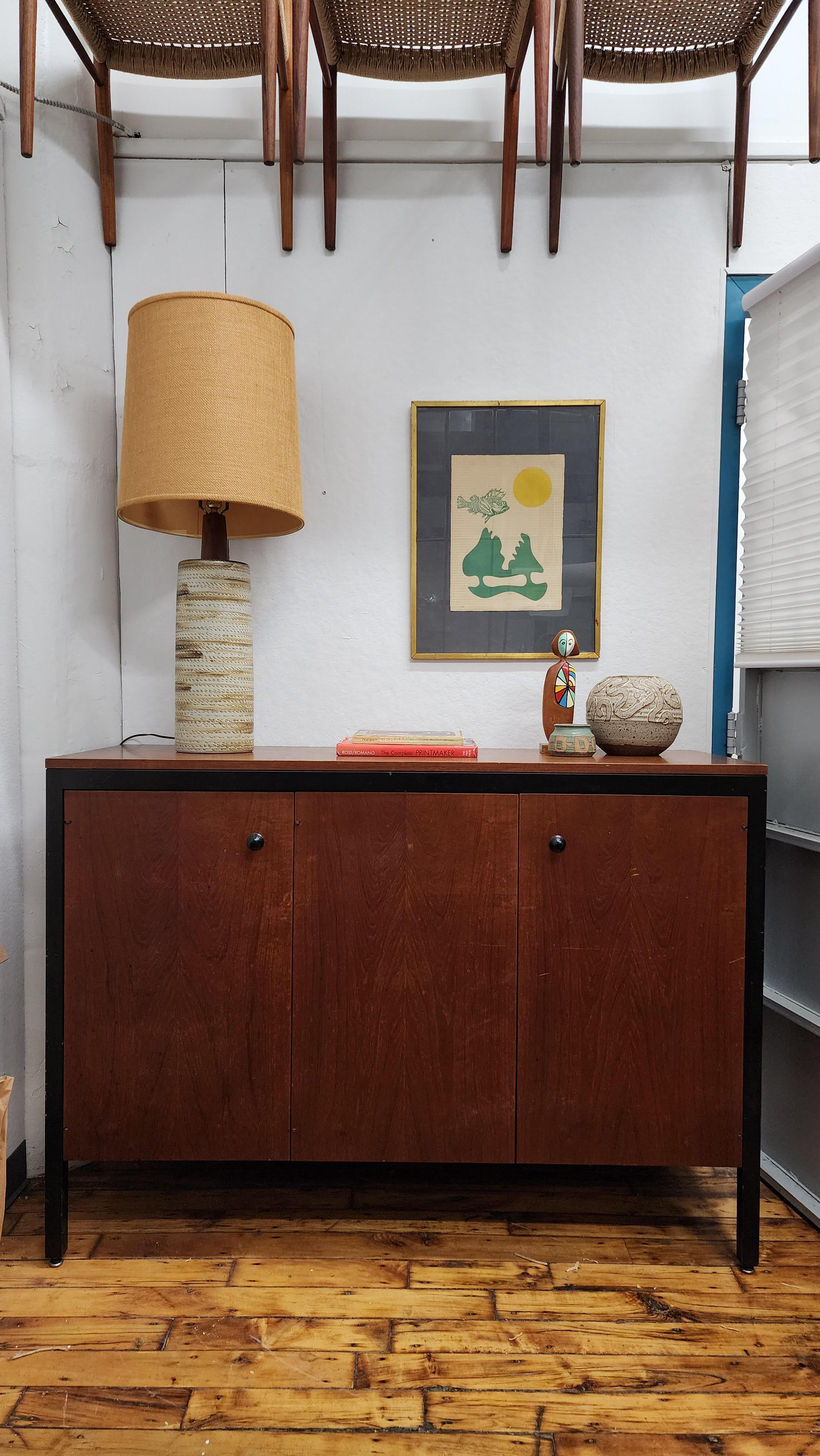 Metà XX secolo Raro mobile in teak con telaio nero di George Nelson per Herman Miller in vendita