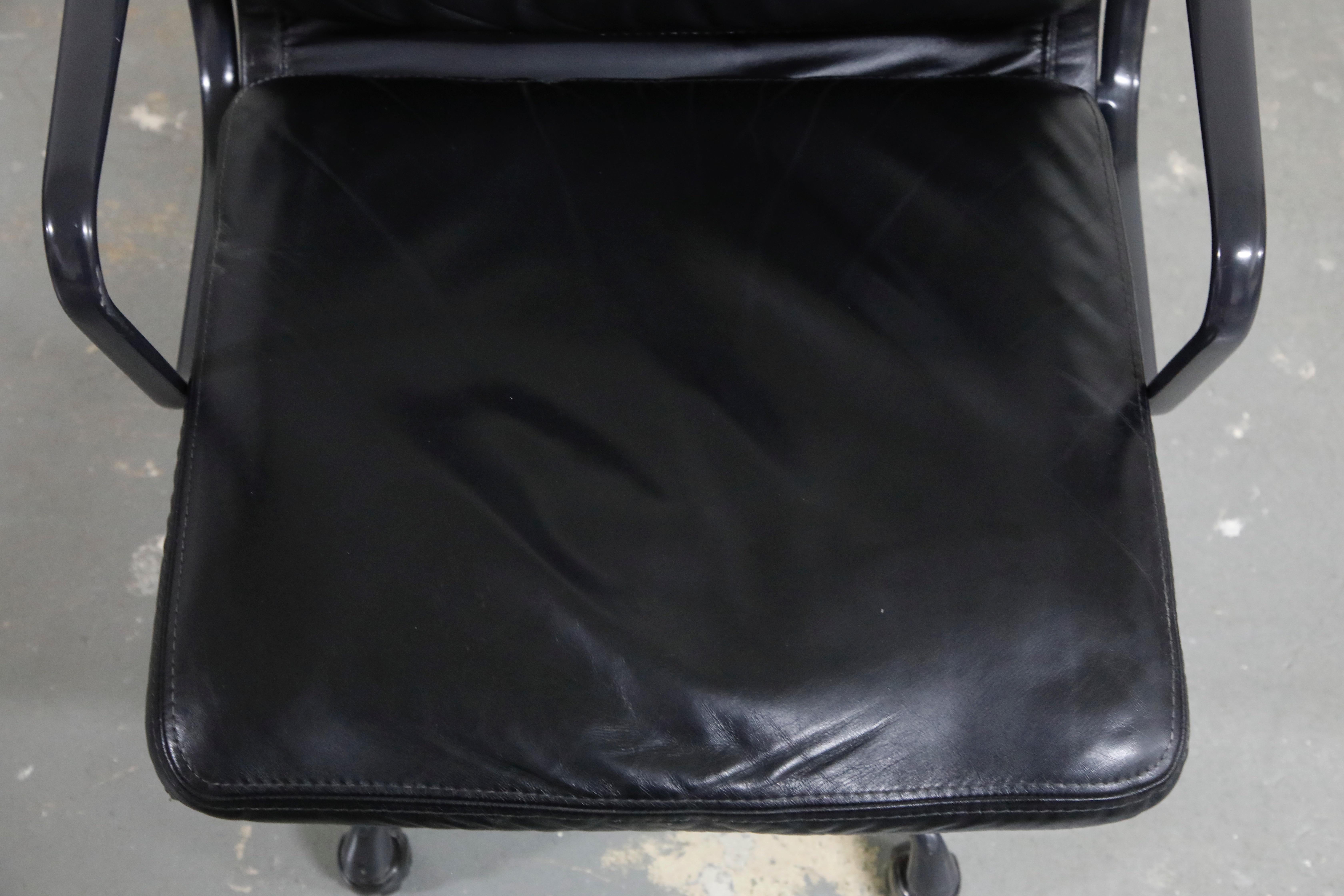 Aluminum Rare Black on Black Eames Soft Pad Management Chair by Herman Miller, 1988