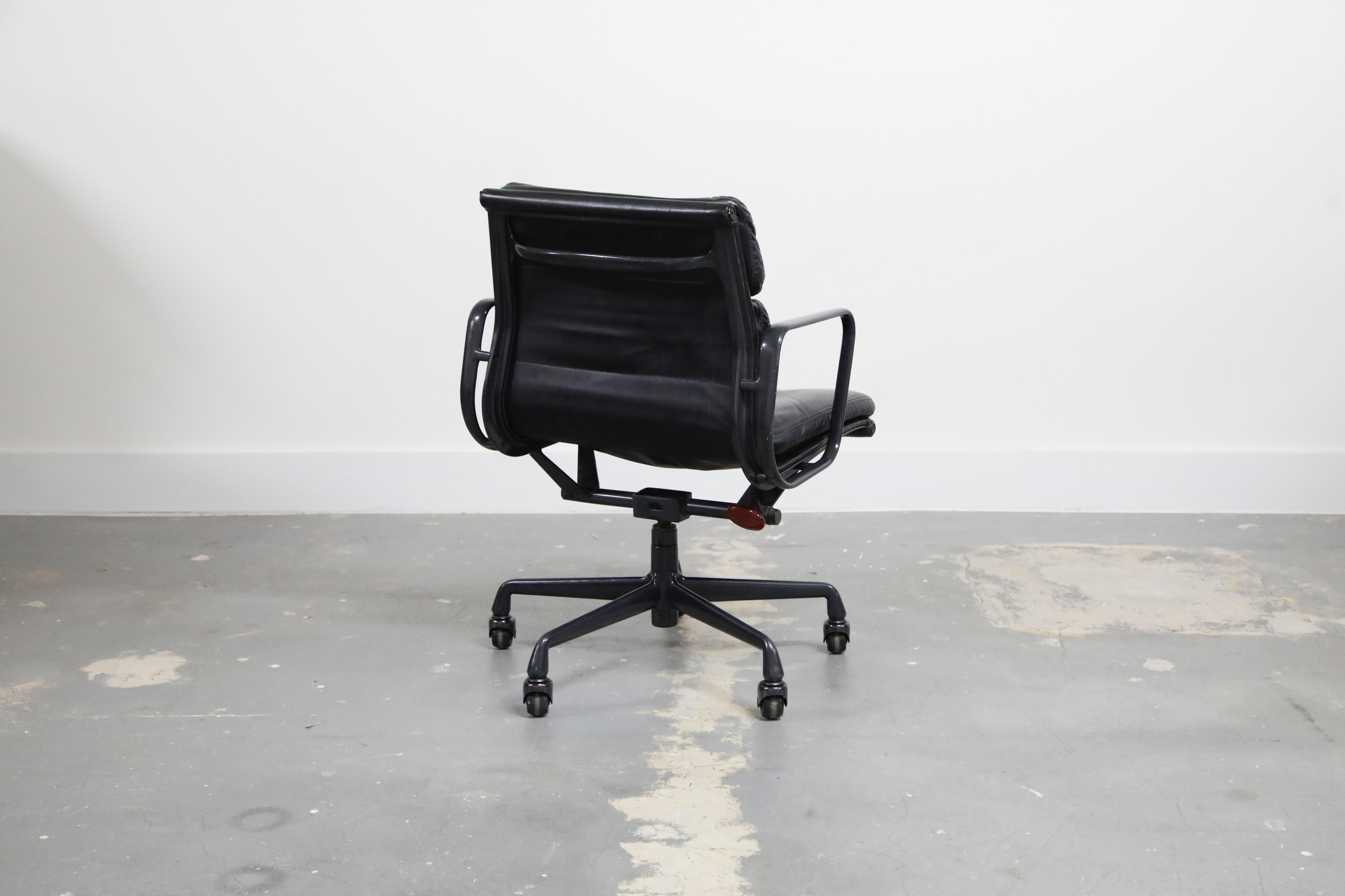 Mid-Century Modern Rare Black on Black Eames Soft Pad Management Chair by Herman Miller, 1988