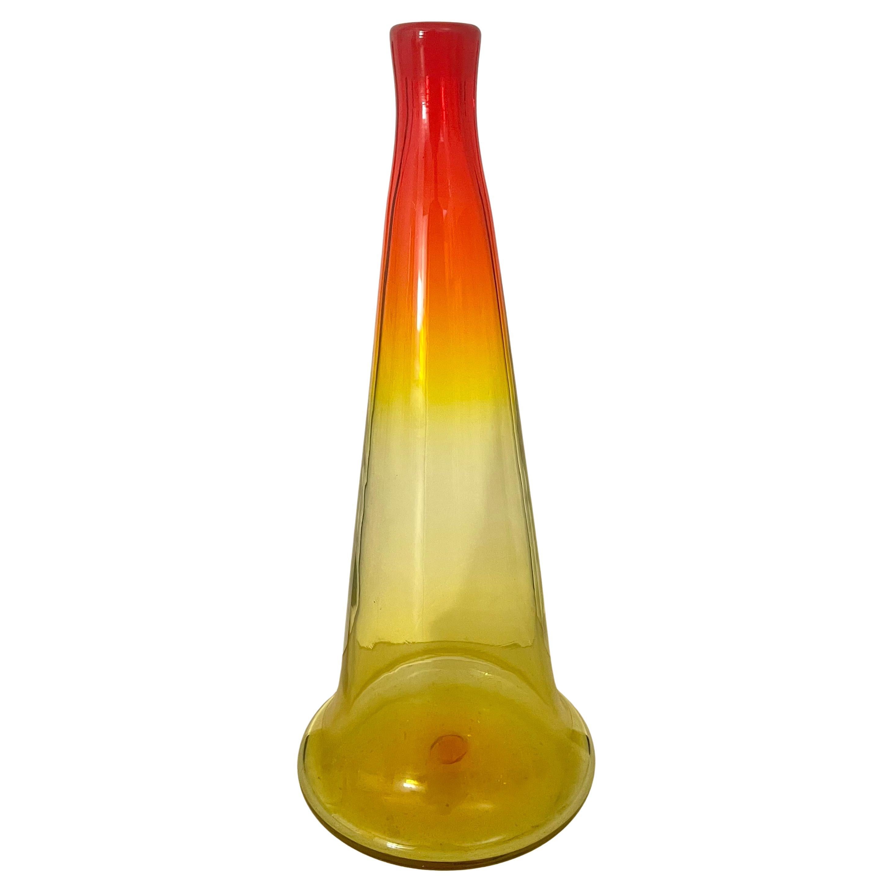 Seltene Blenko Amberine Vase aus mundgeblasenem Glas 1970er Jahre (amerikanisch) im Angebot