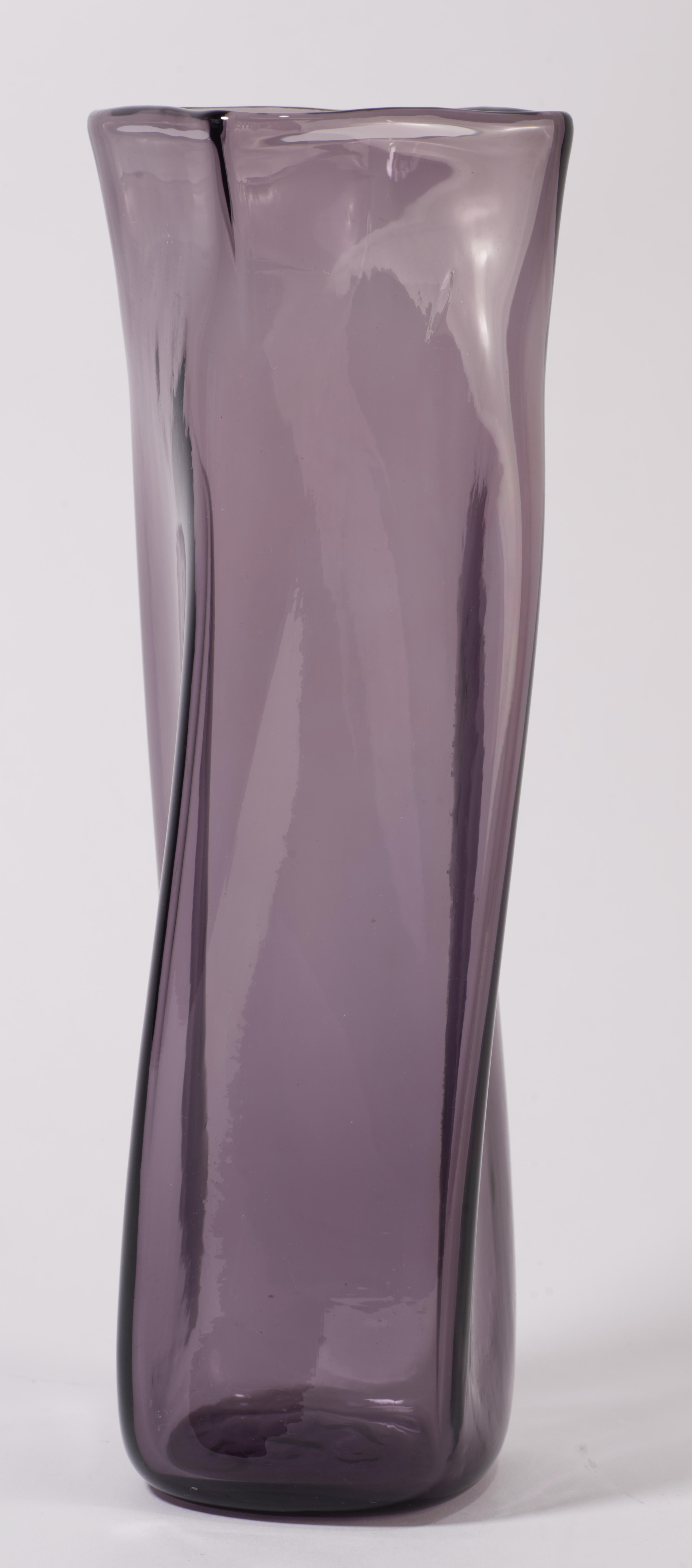 American Rare Blenko Vase Lilac Glass, Signed, Mid Century Modern 1959-1960