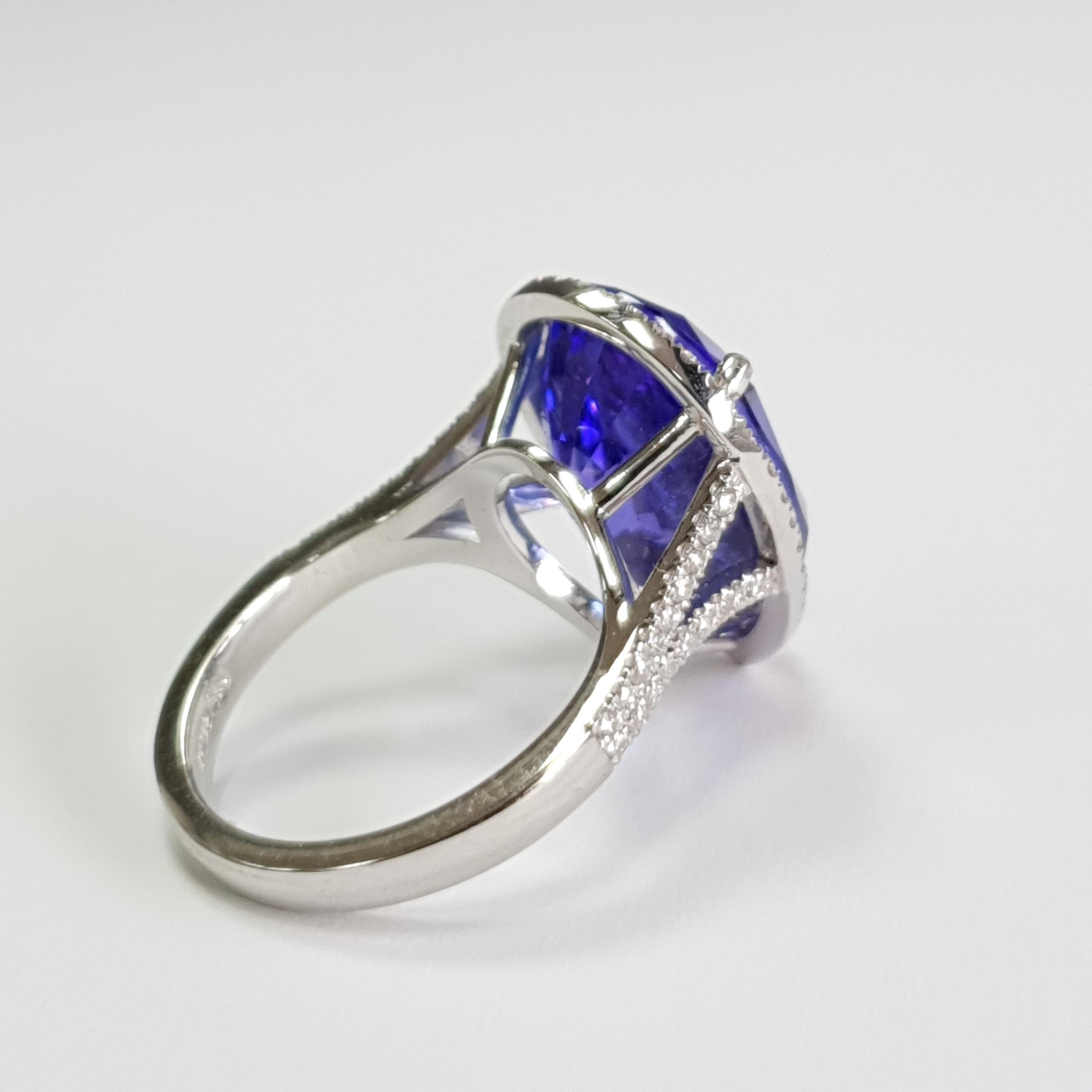 Marcel Salloum Rare Blue 10 Ct Pear Tanzanite Diamond Engagement Ring Platinum In New Condition For Sale In London, London