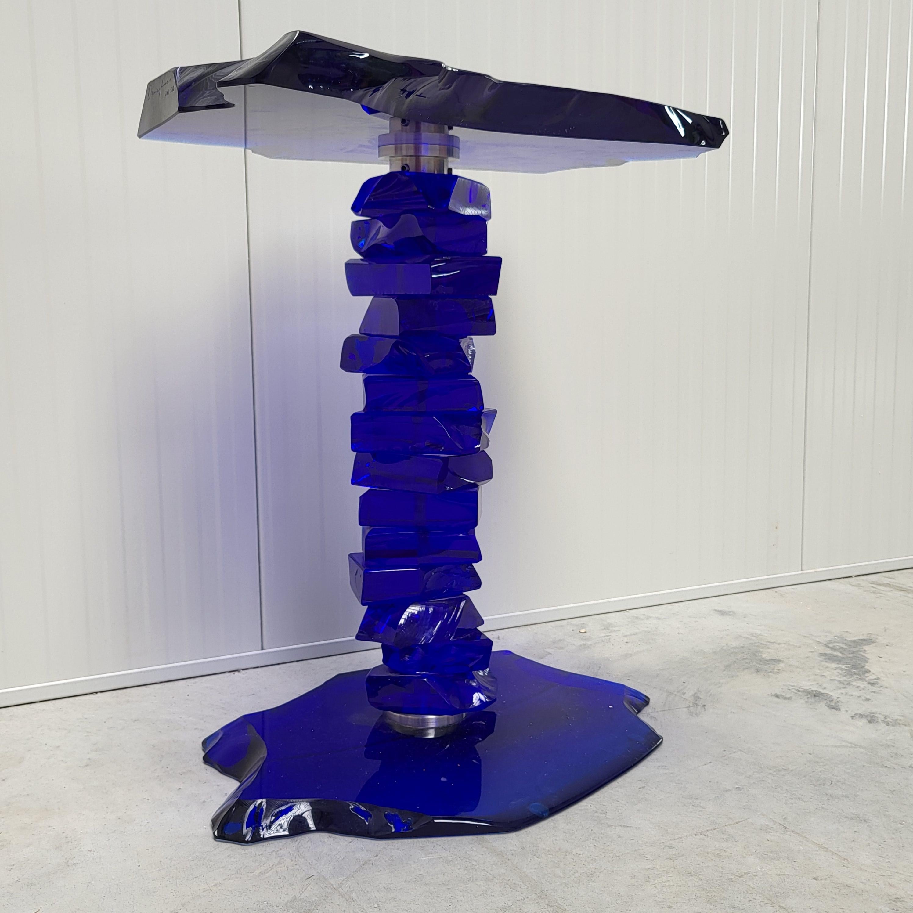 Verre Rare table bleu caramel par Danny Lane 4 de 12, Londres 2010 en vente