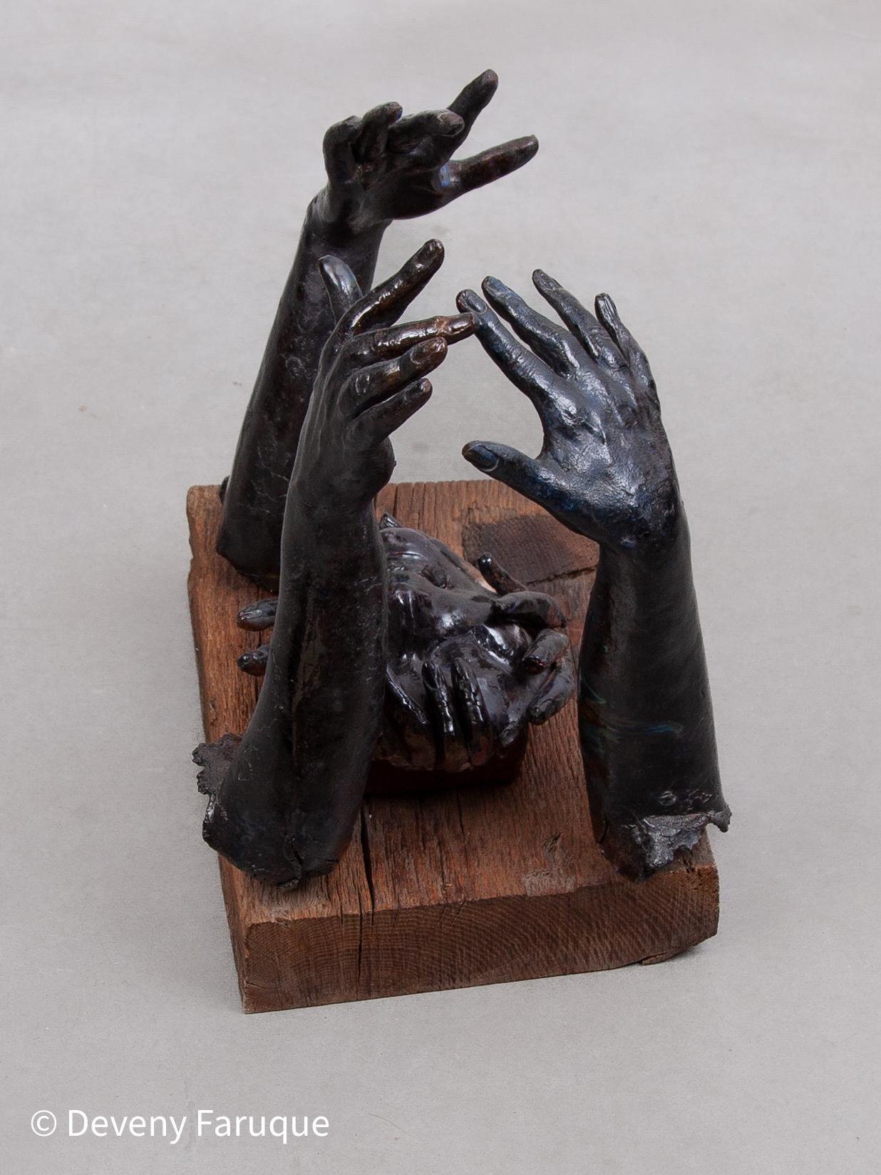 Rare Blue Glazed Ceramic Sculpture Decorated with Hands, 1970s, Belgium For Sale 1