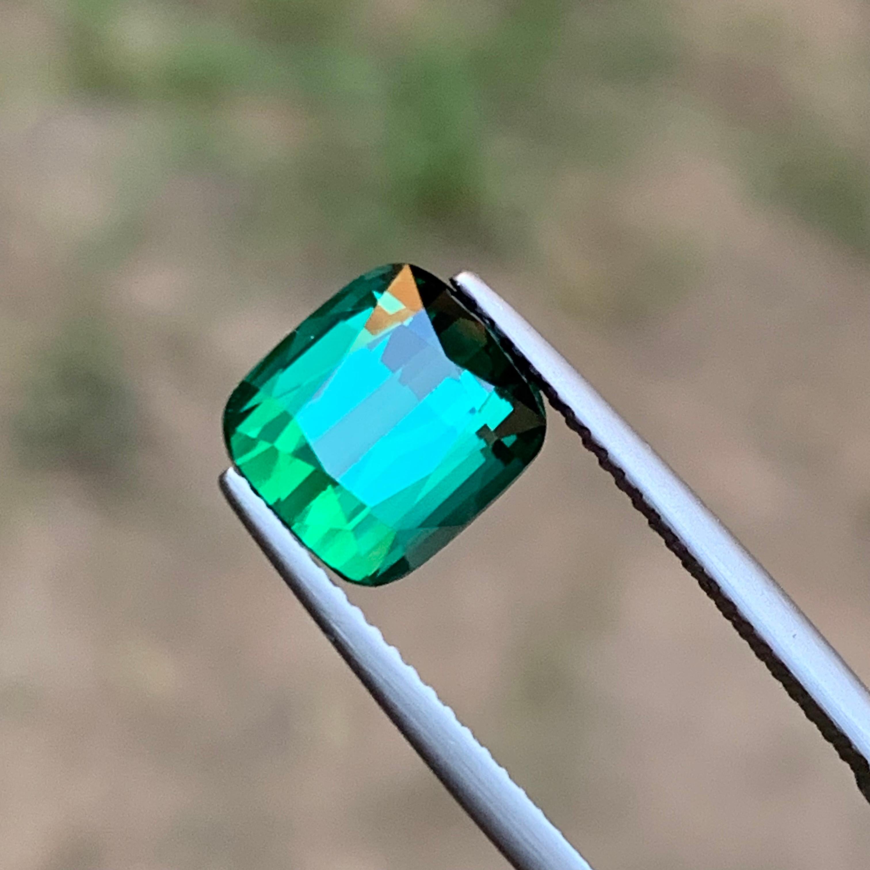 Rare tourmaline naturelle bleue verte taille coussin, 4,05 ct-Afghani  Unisexe en vente