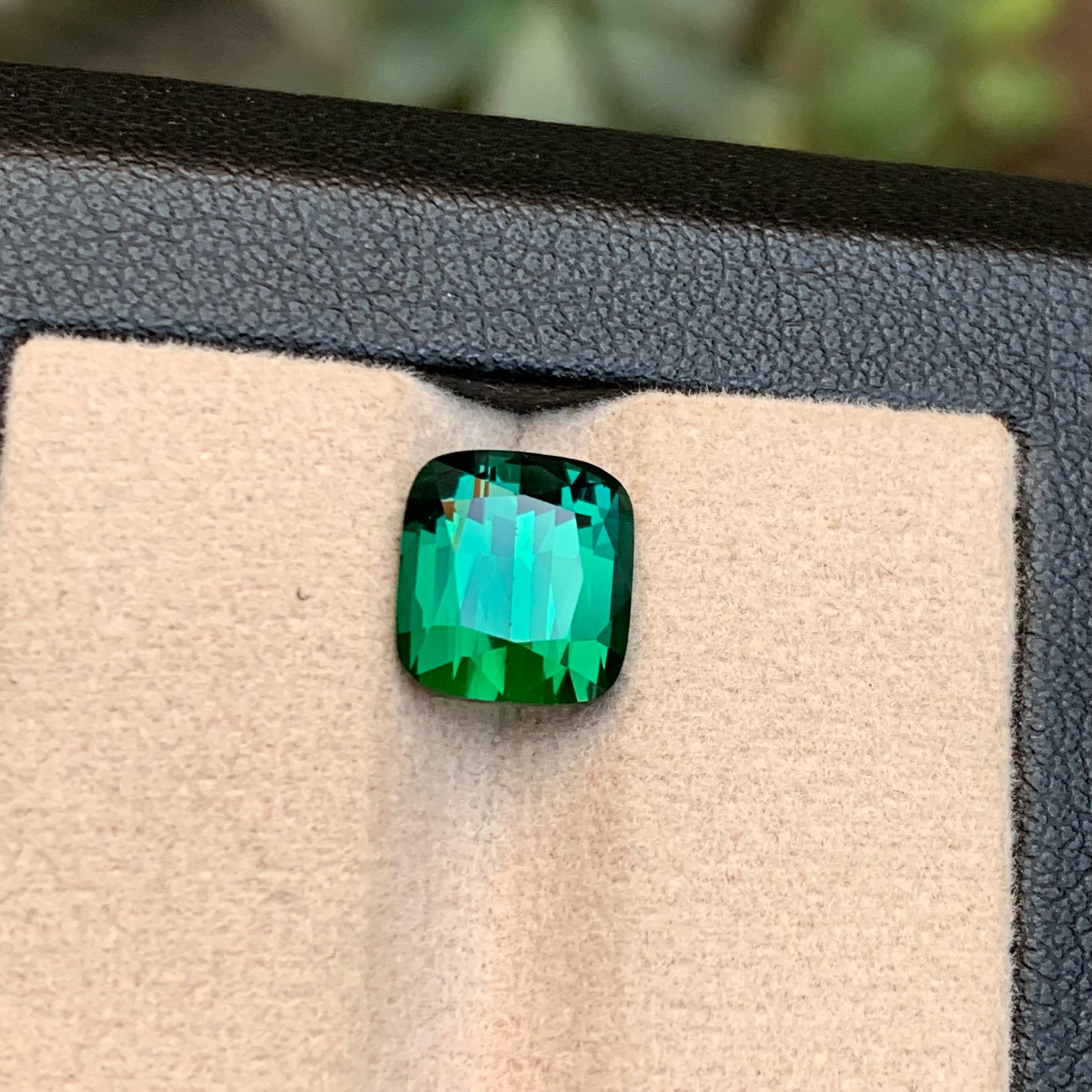 Rare tourmaline naturelle bleue verte taille coussin, 4,05 ct-Afghani  en vente 3