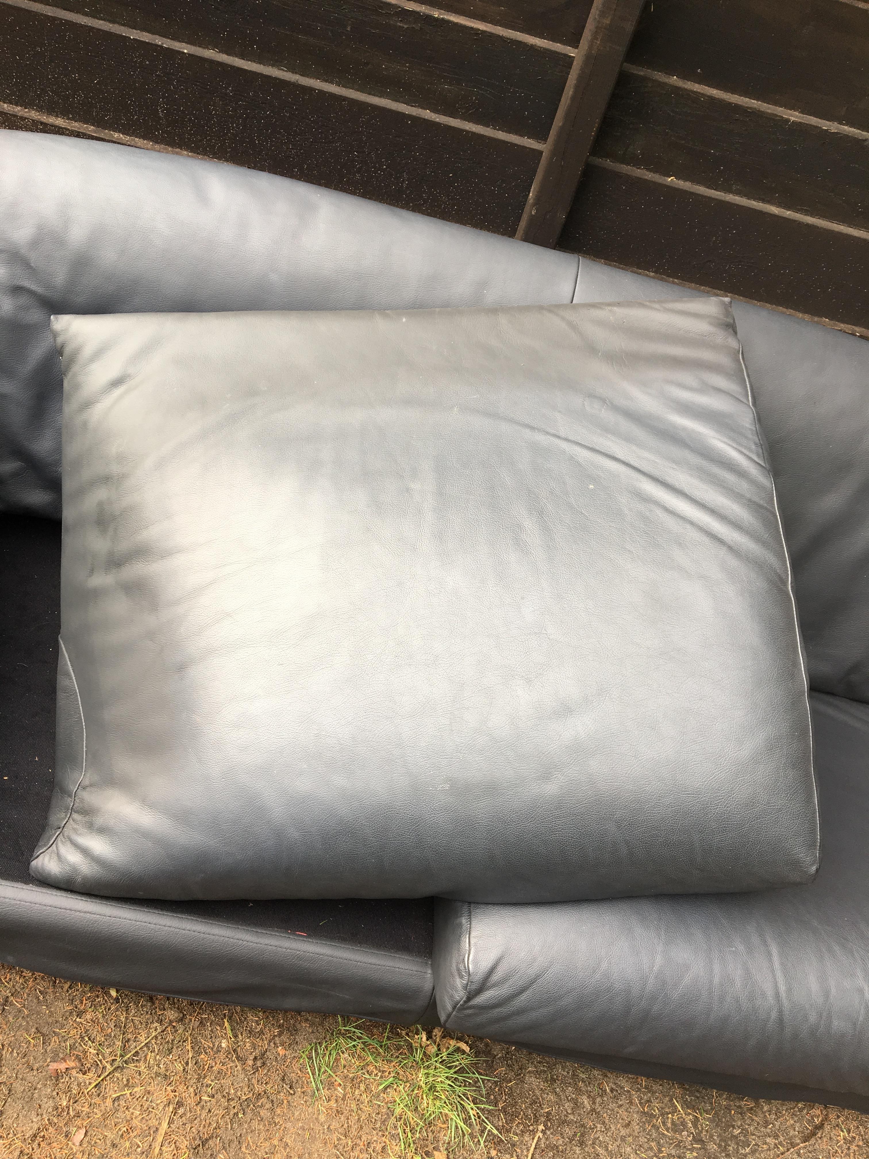 Rare Blue-Grey Leather Sofa by Saporiti, 1980s For Sale 2
