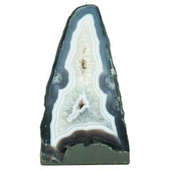 Rare géode en dentelle d'agate bleue avec druze de cristal et dentelles d'agate de classe mondiale