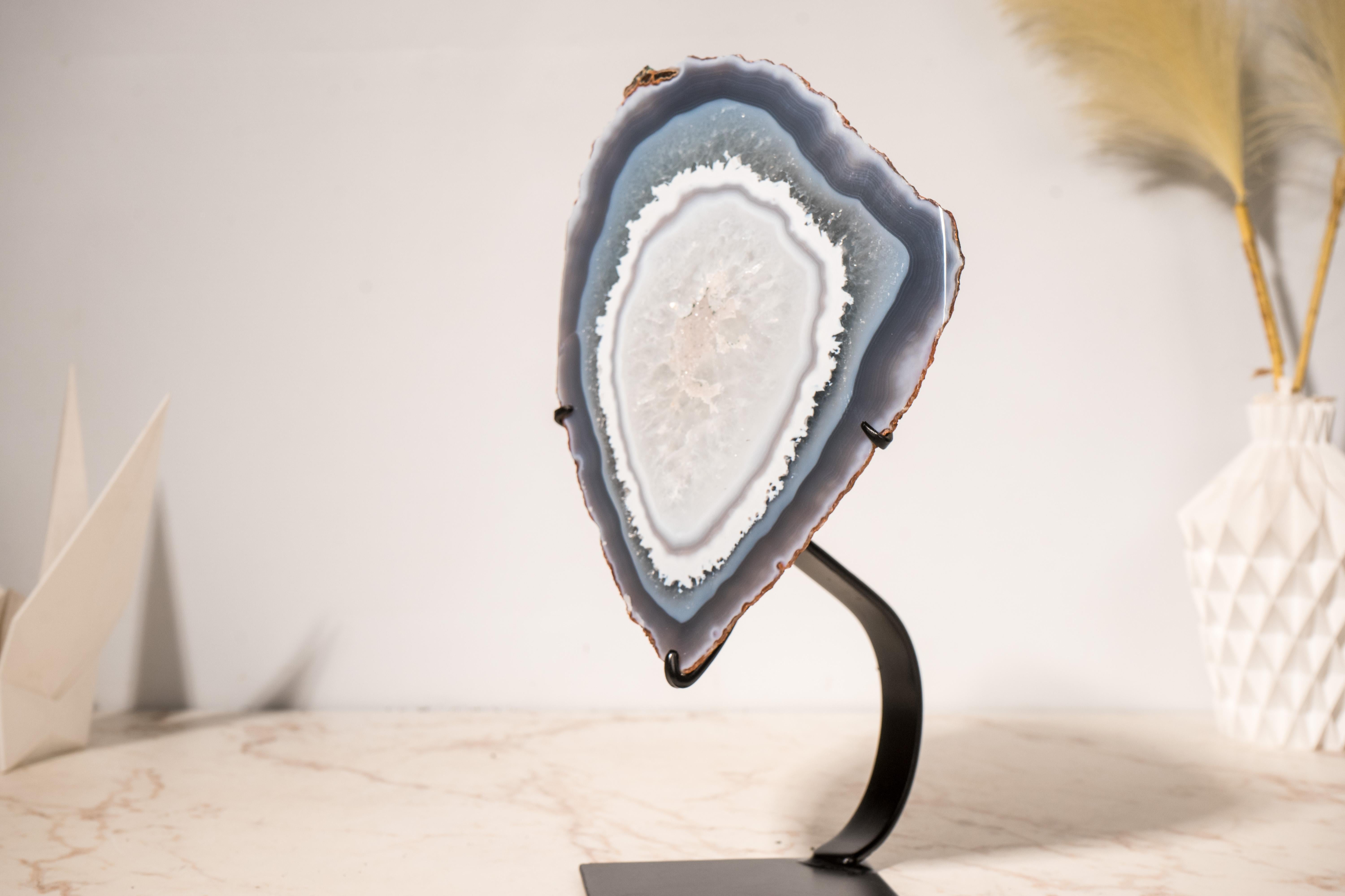 Rara agata blu con geode di quarzo chiaro In condizioni Nuovo in vendita a Ametista Do Sul, BR