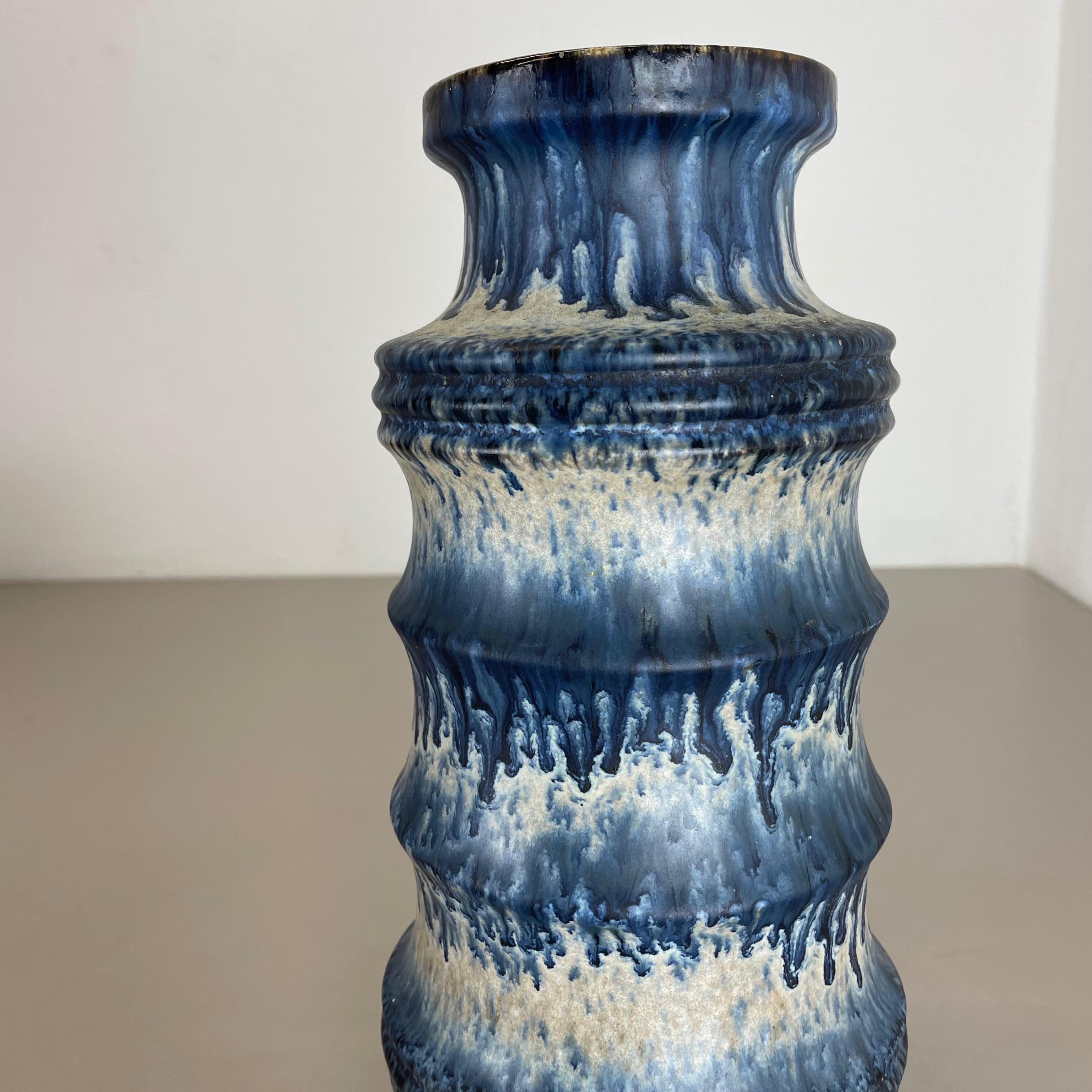 Seltene blaue „Zigzag“ Fat Lava 28cm Mehrfarbige Vase Scheurich, Deutschland Wgp 1970er Jahre im Angebot 1