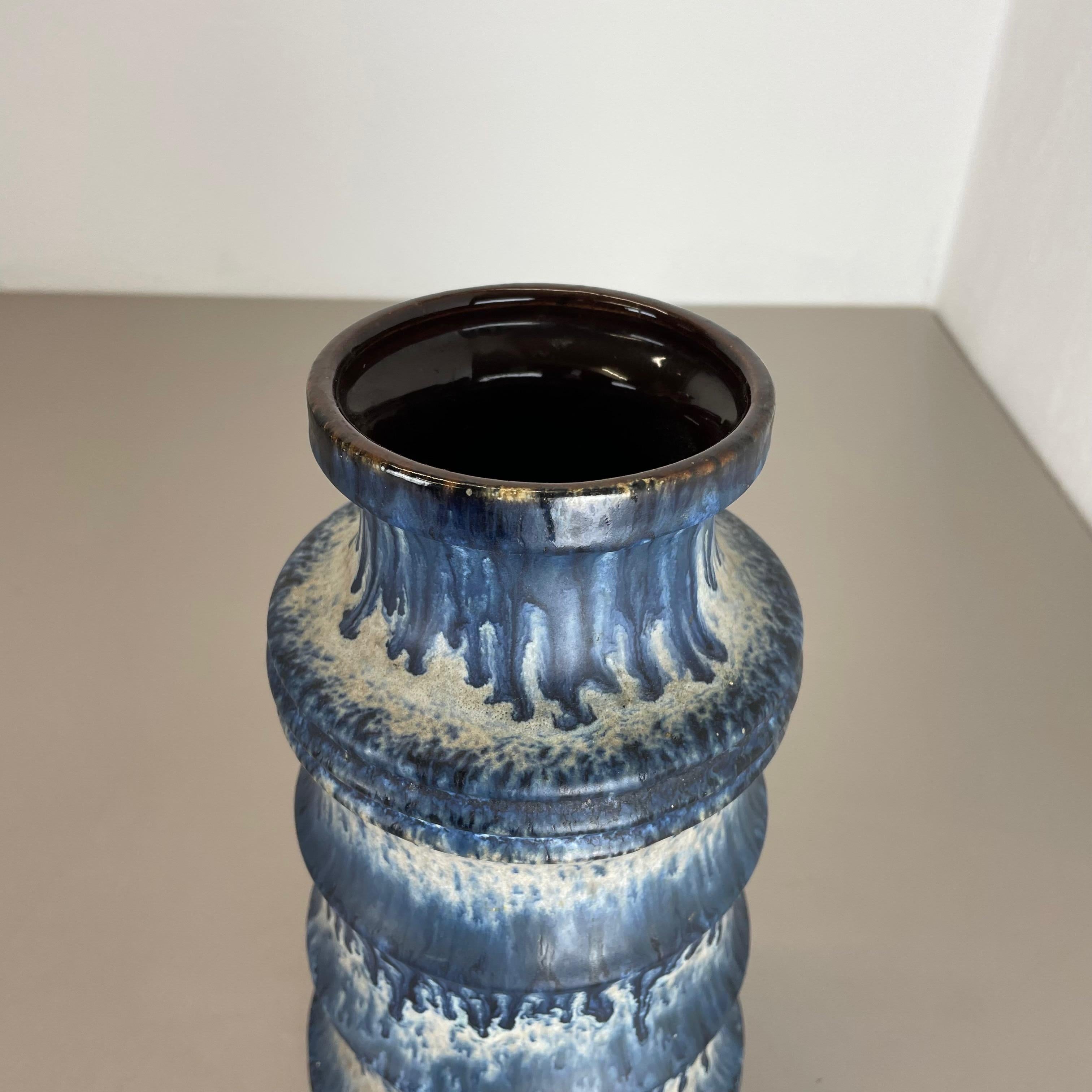 Seltene blaue „Zigzag“ Fat Lava 28cm Mehrfarbige Vase Scheurich, Deutschland Wgp 1970er Jahre im Angebot 3