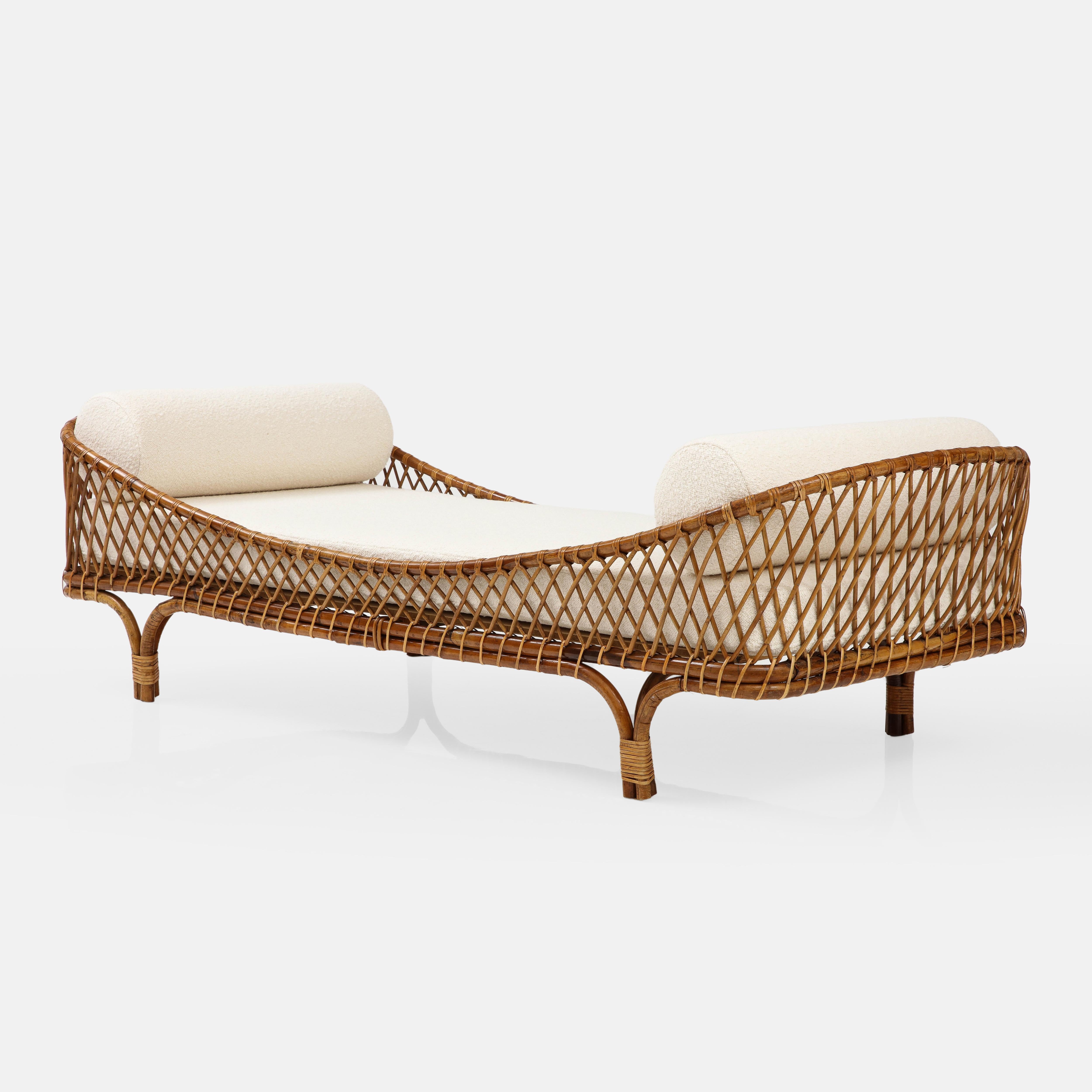 Italian Rare Bamboo and Rattan Daybed in Ivory Bouclé with Custom Mattress, Italy, 1960s
