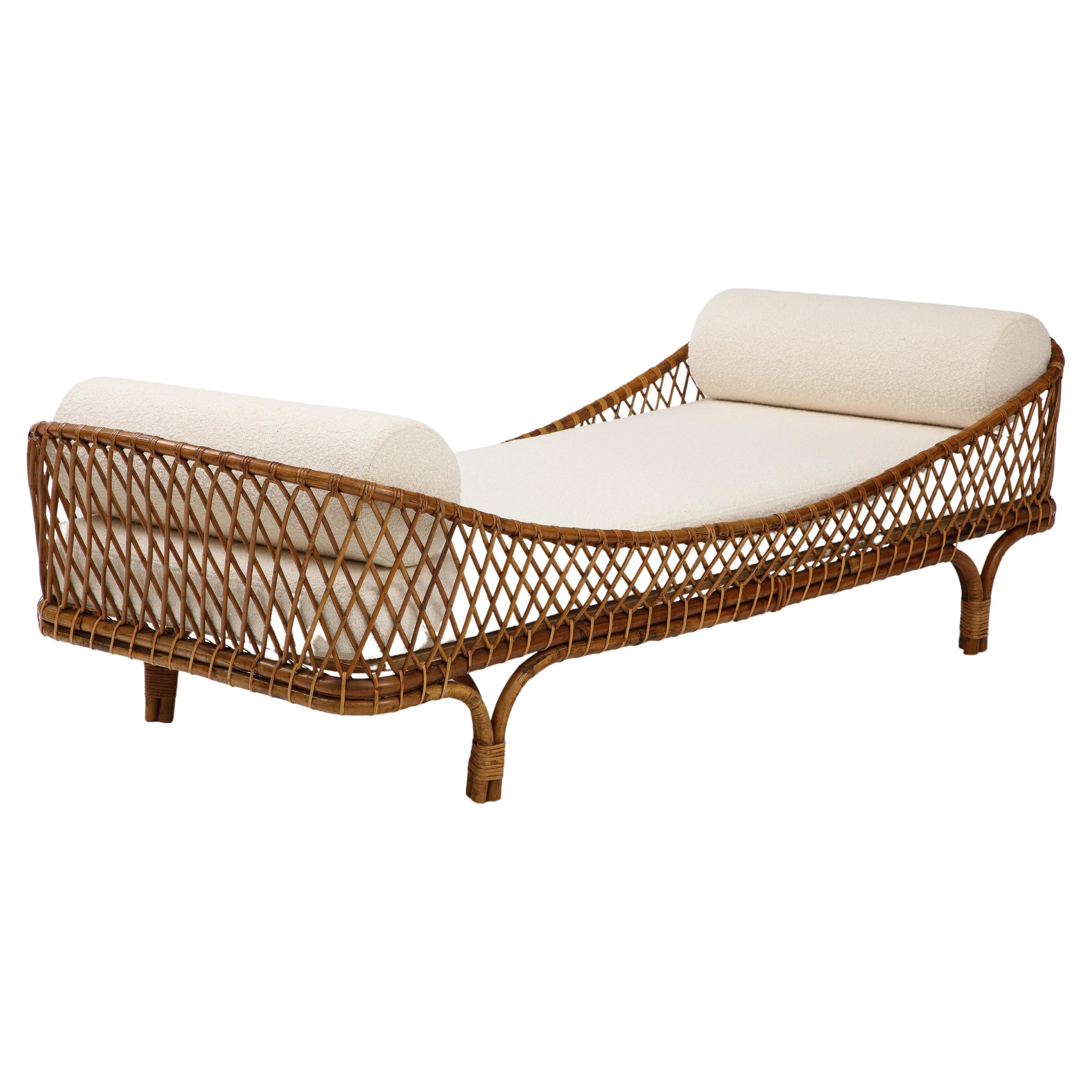 Rare Bonacina Rattan Daybed in Ivory Bouclé with Custom Mattress, Italy, 1960s For Sale