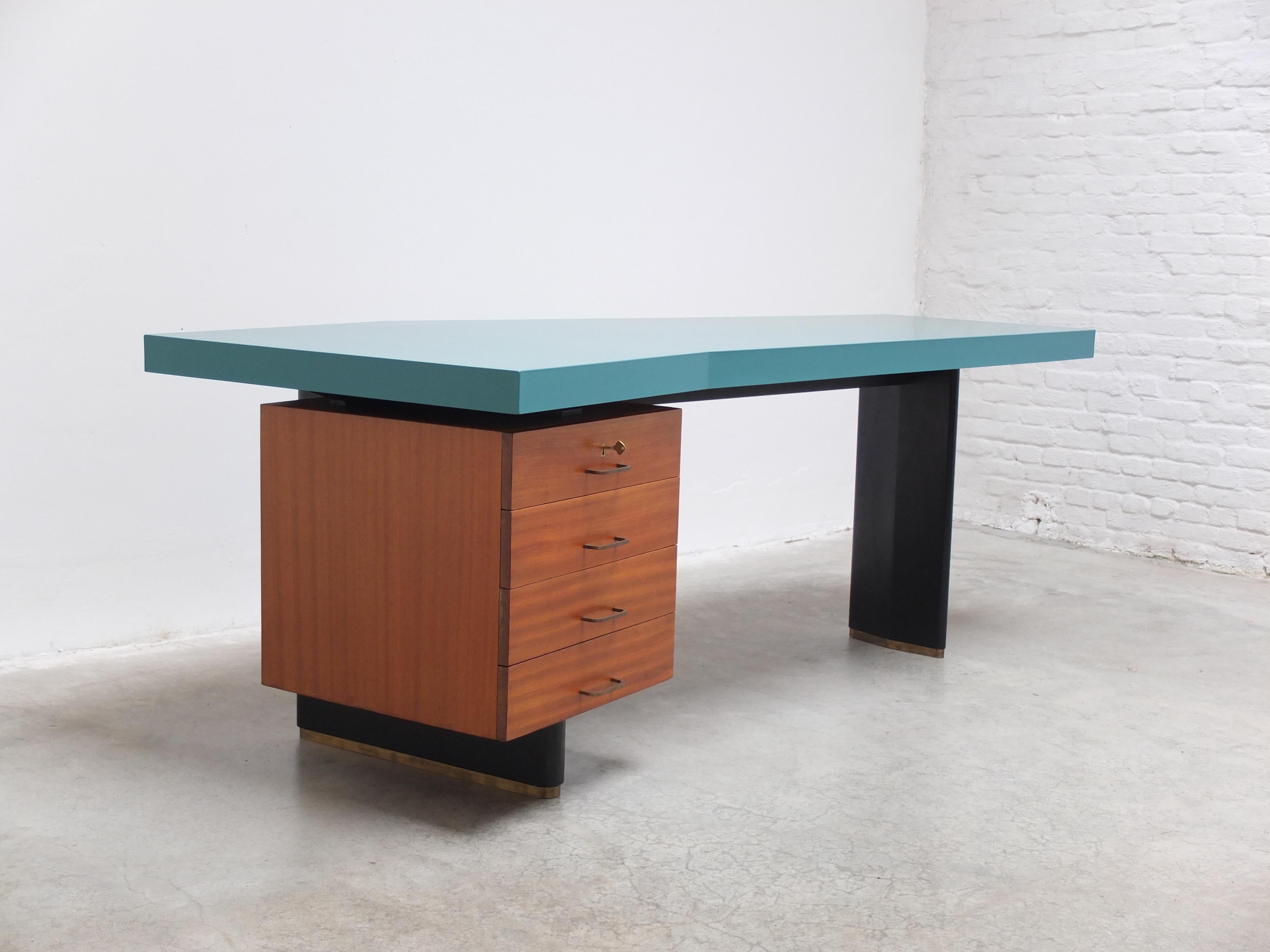 Rare 'Boomerang' Desk by Jos De Mey for Van Den Berghe-Pauvers, 1960s For Sale 6