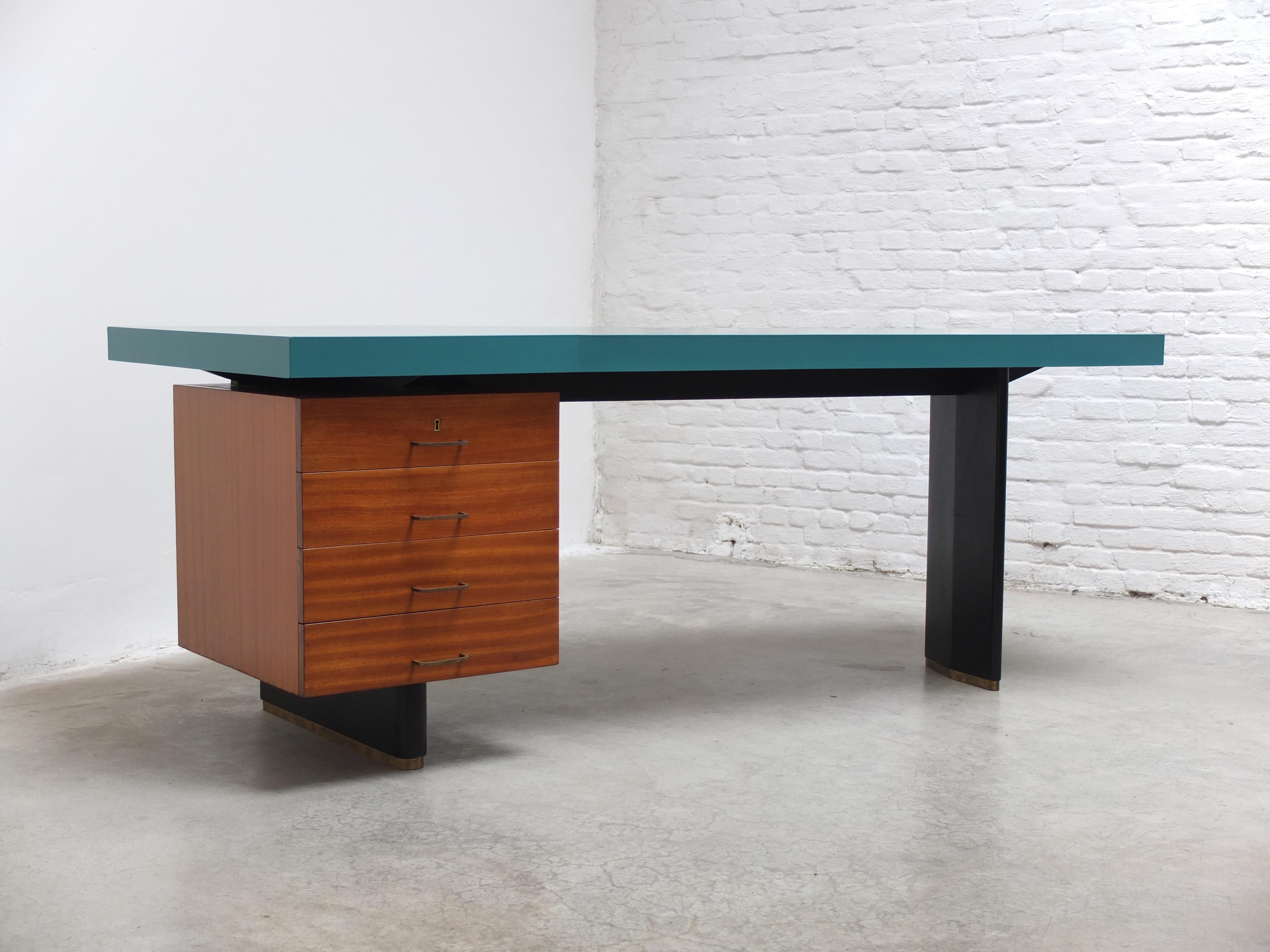 Mid-Century Modern Rare 'Boomerang' Desk by Jos De Mey for Van Den Berghe-Pauvers, 1960s For Sale
