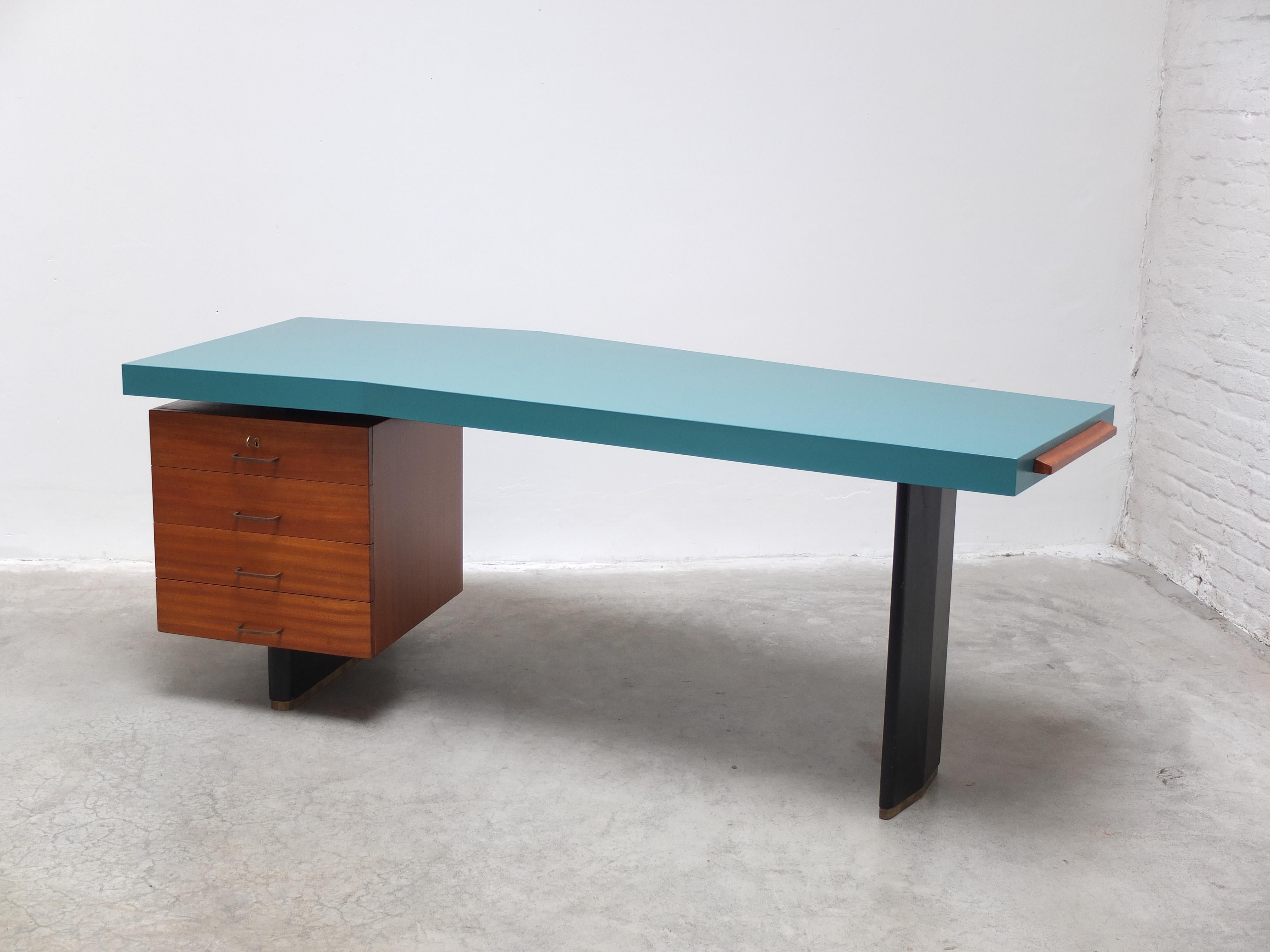 Belgian Rare 'Boomerang' Desk by Jos De Mey for Van Den Berghe-Pauvers, 1960s For Sale
