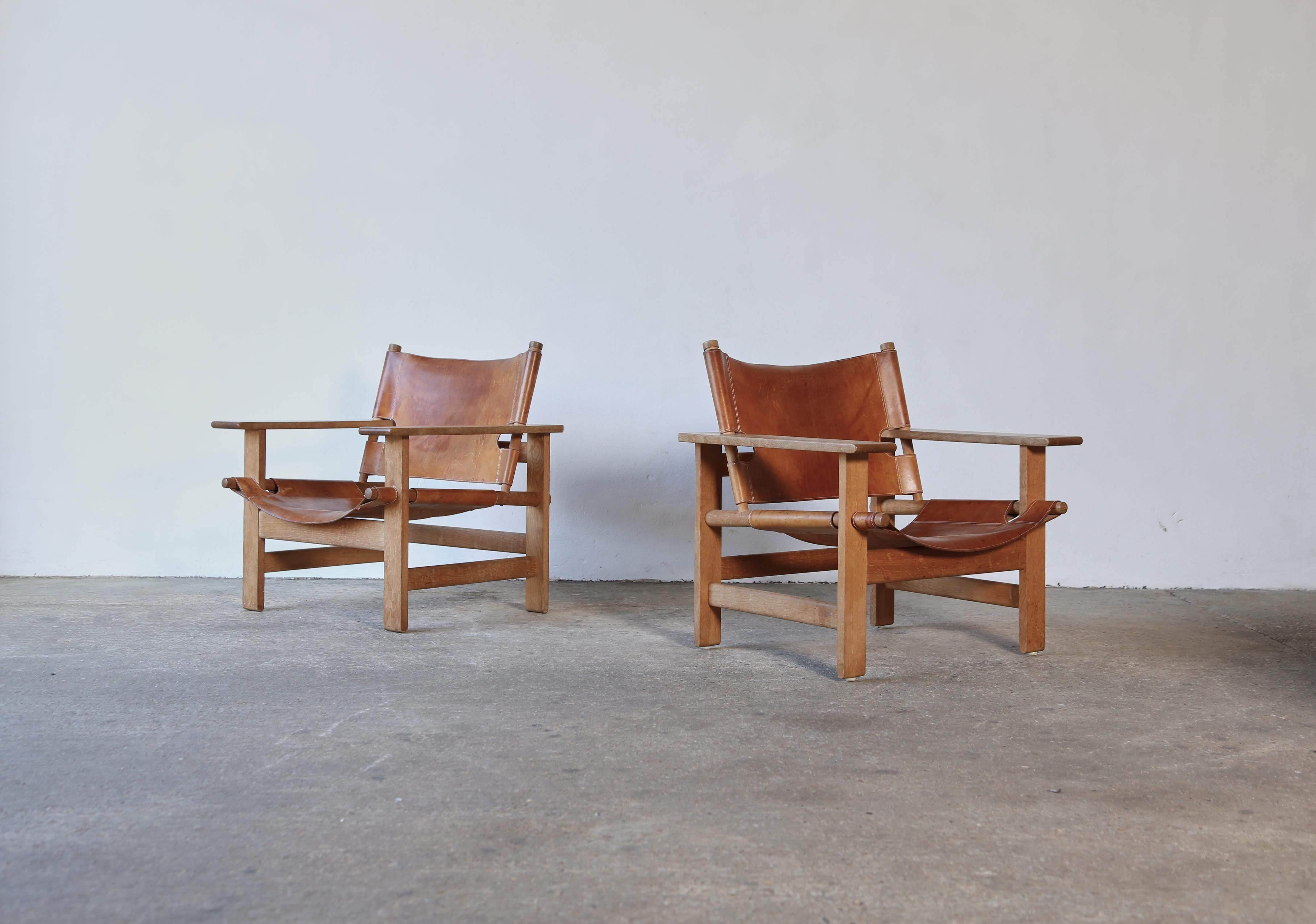 Äußerst seltene Borge Mogensen Modell 2231 Stühle, Dänemark, 1960er Jahre. Original Leder und Eiche. Ursprünglicher Zustand. Unglaublicher Ton und Patina.



