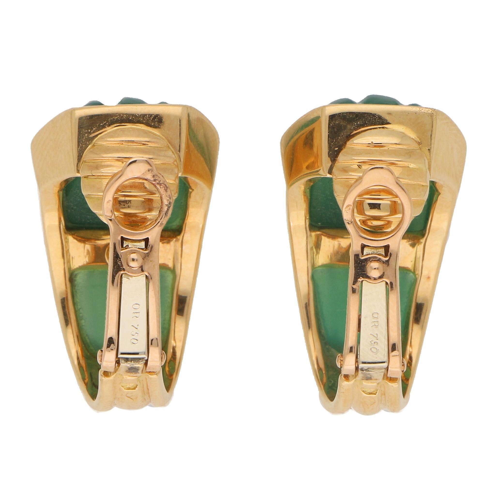 Cabochon Rare Boucheron Green Chrysoprase Clip-On Half Hoop Earrings in 18 Karat Gold