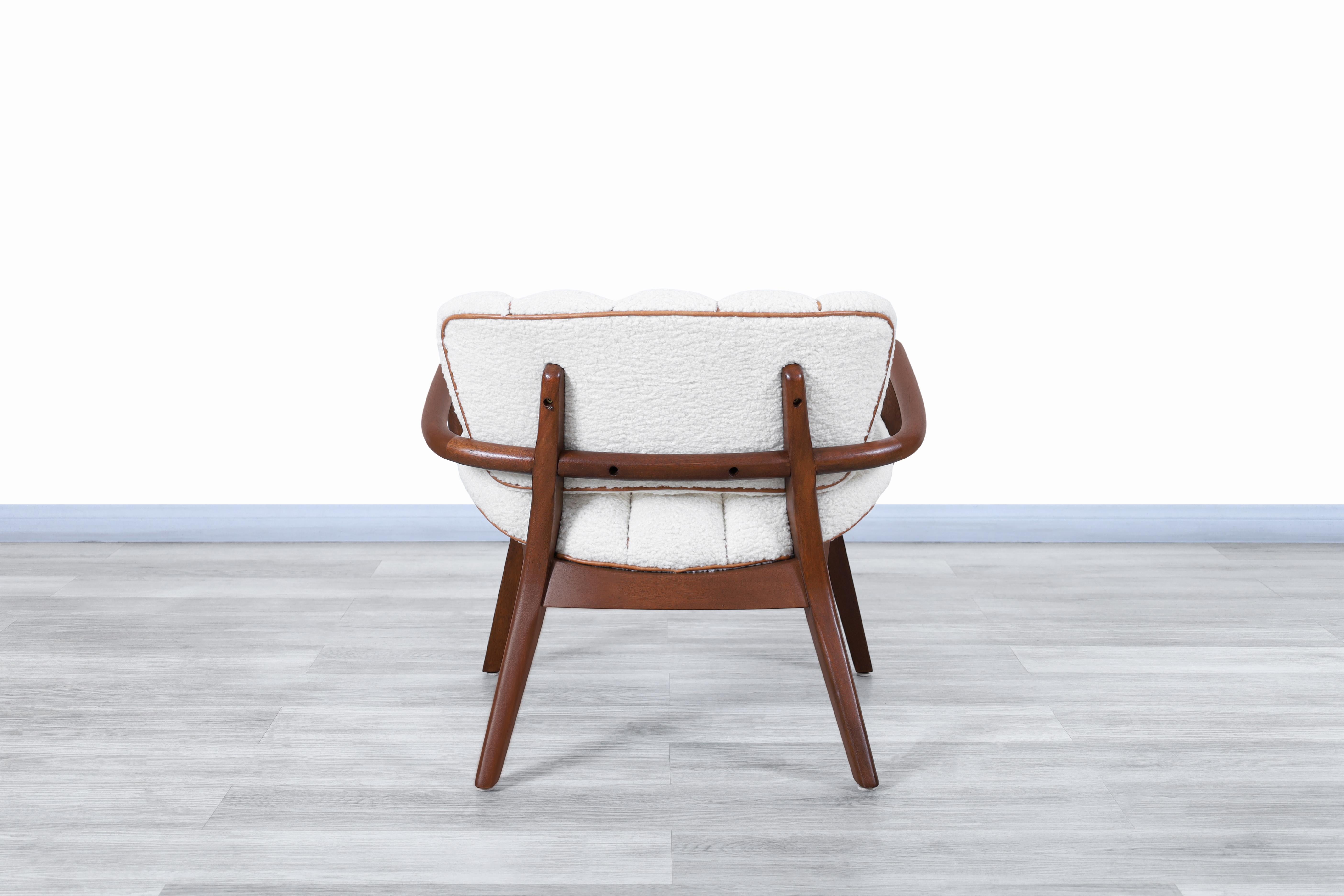 Seltene Bouclé- und Leder-Sessel von Paul Laszlo im Angebot 3