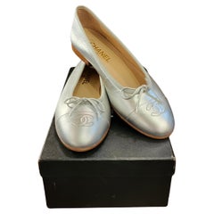 Rare Brand New Chanel Ballerina Size 39 Metalic Silver Shoes