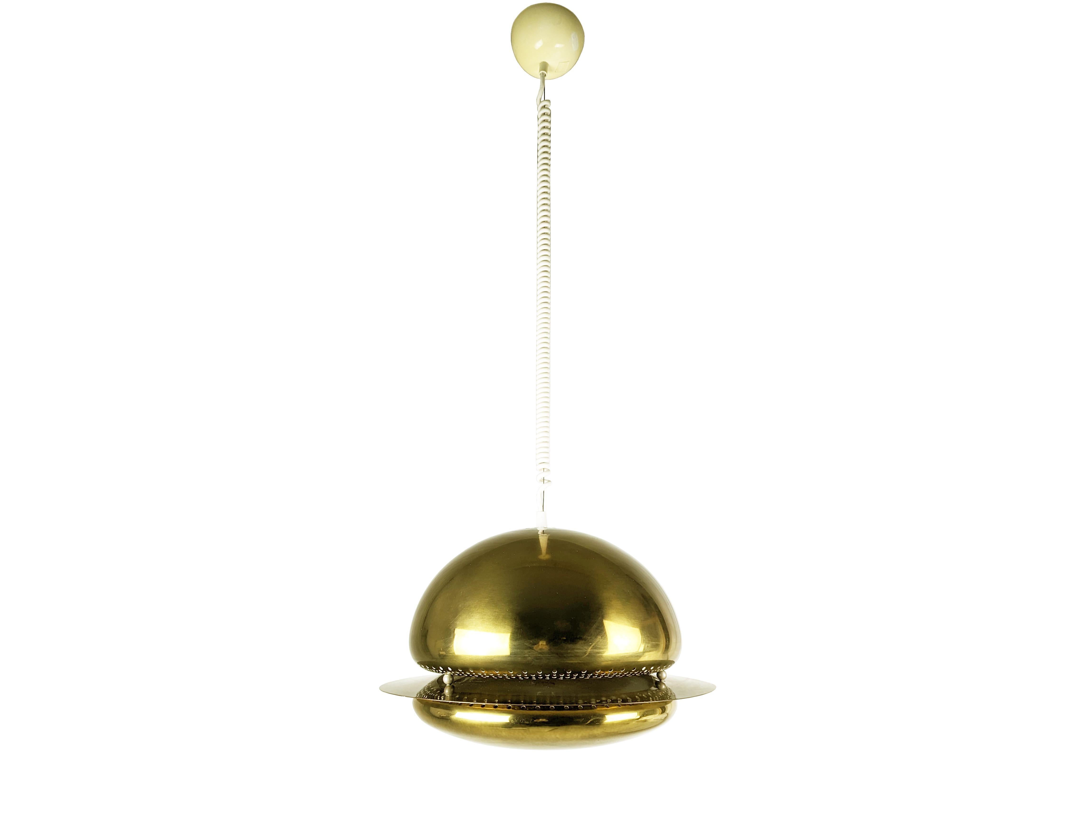 Golden Metal, brass and optical glass  Nictea pendant by afra e Tobia Scarpa for Flos. Very good condition: normal and pleasant oxidation patina as showed in pictures. All parts including electrical system are authentic.
Overall height is 115 cm but