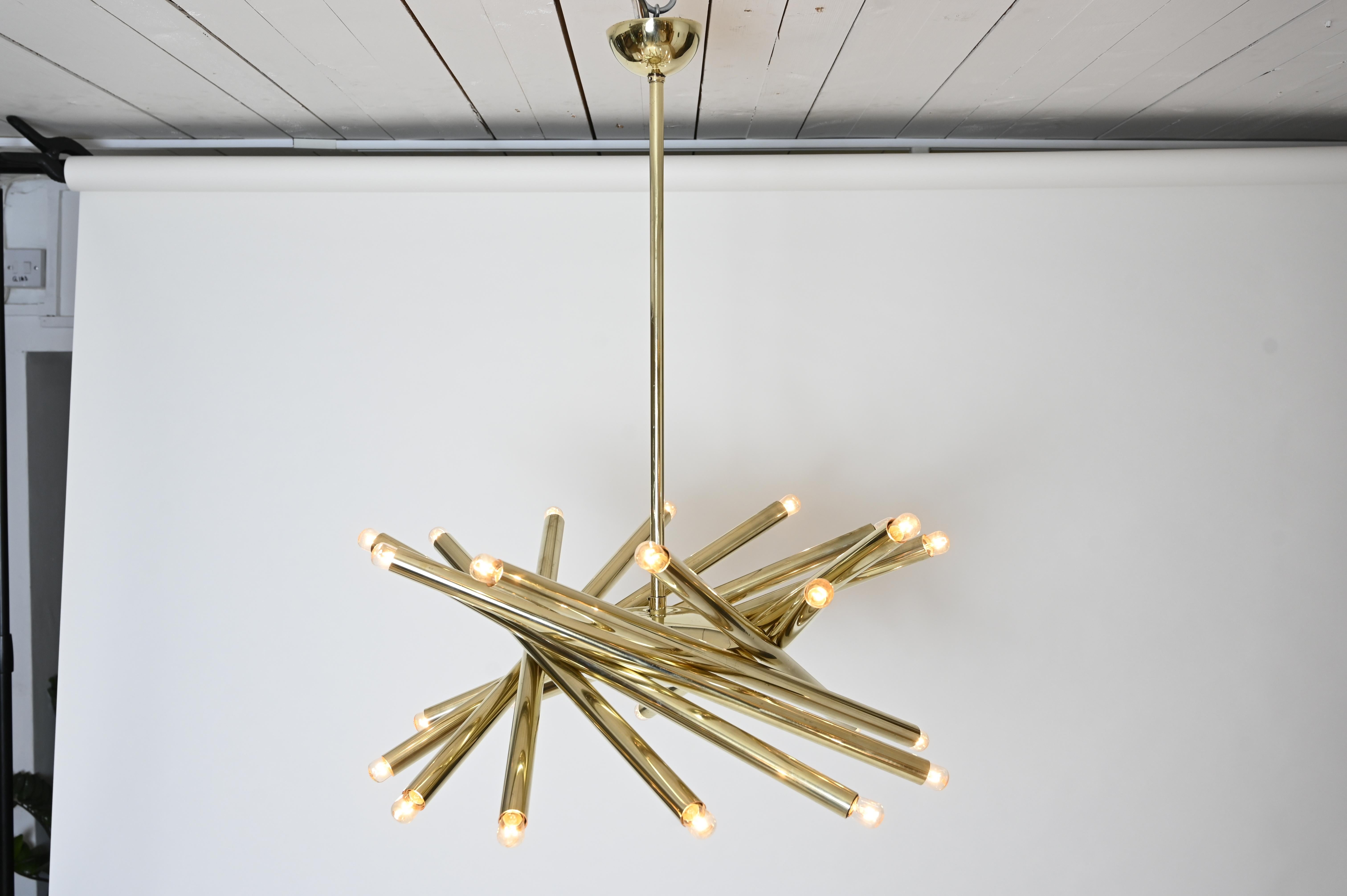 Mid-Century Modern Rare Brass 24 Light Stilnovo Chandelier, circa 1960, Italy