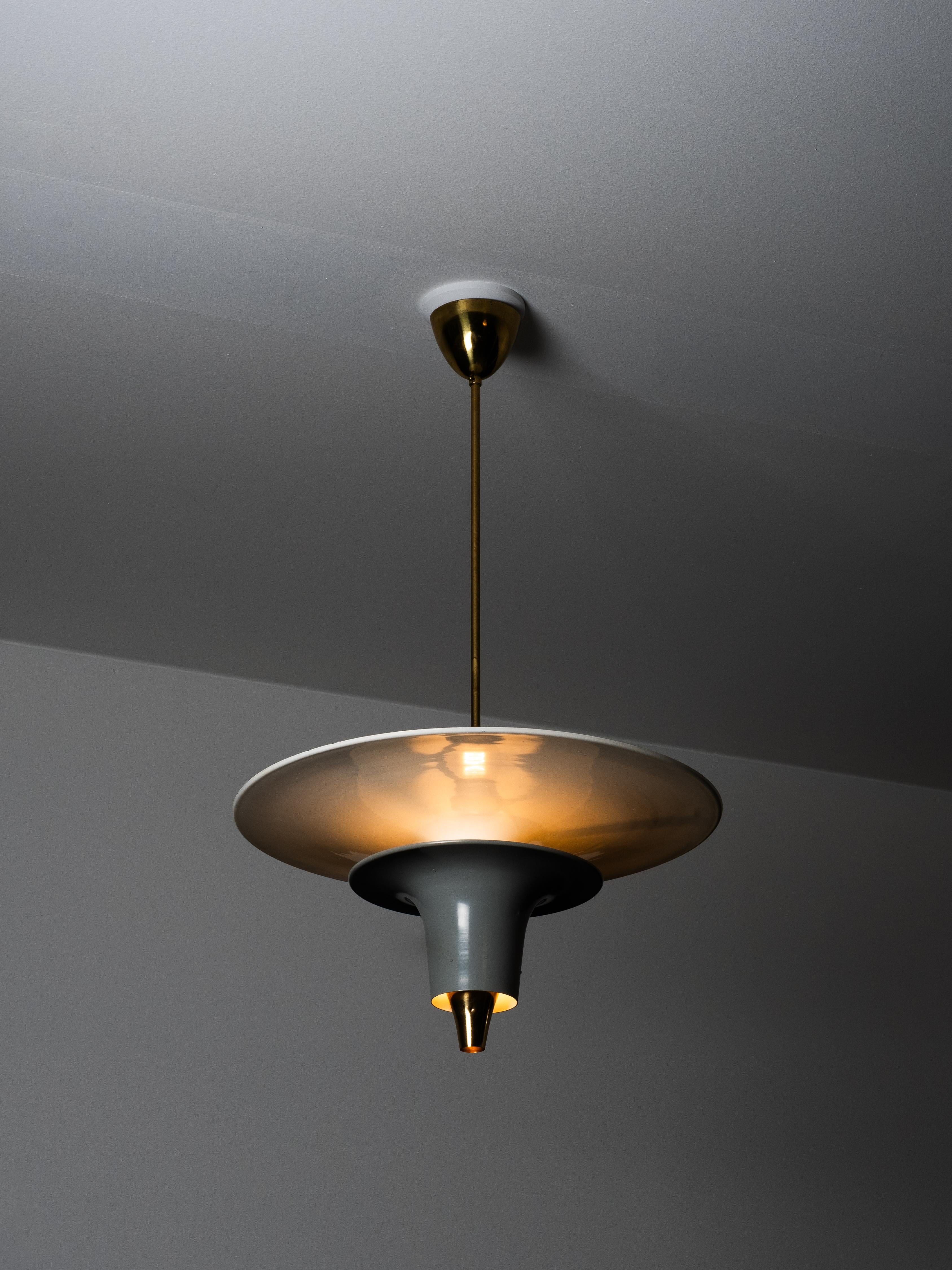 Rara plafoniera in ottone e alluminio Model AA114 di Itsu, Finlandia, anni '50 in vendita 2