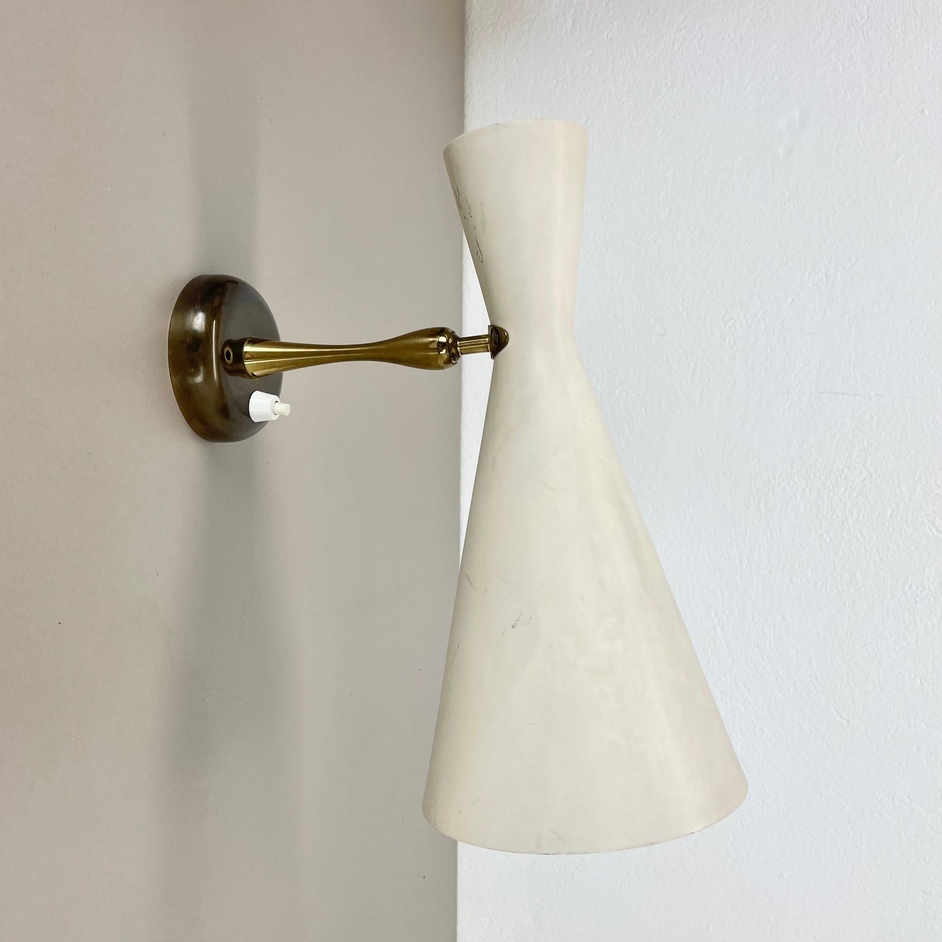 Mid-Century Modern rare Brass and metal DIABOLO Stilnovo Style Theatre Wall Light, Italy 1950s For Sale