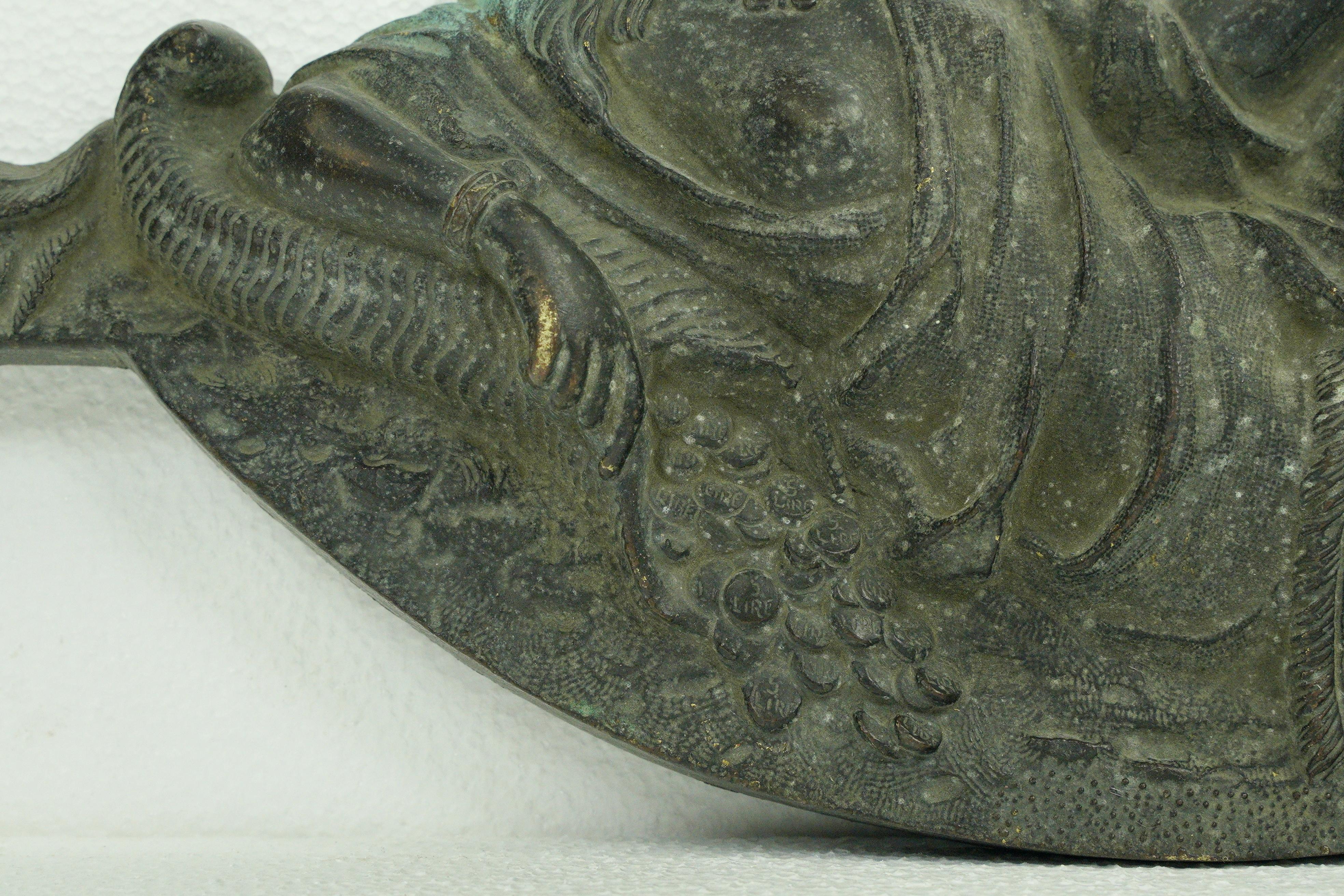 XIX secolo Rara applique in ottone della dea dell'abbondanza Abundanita in vendita