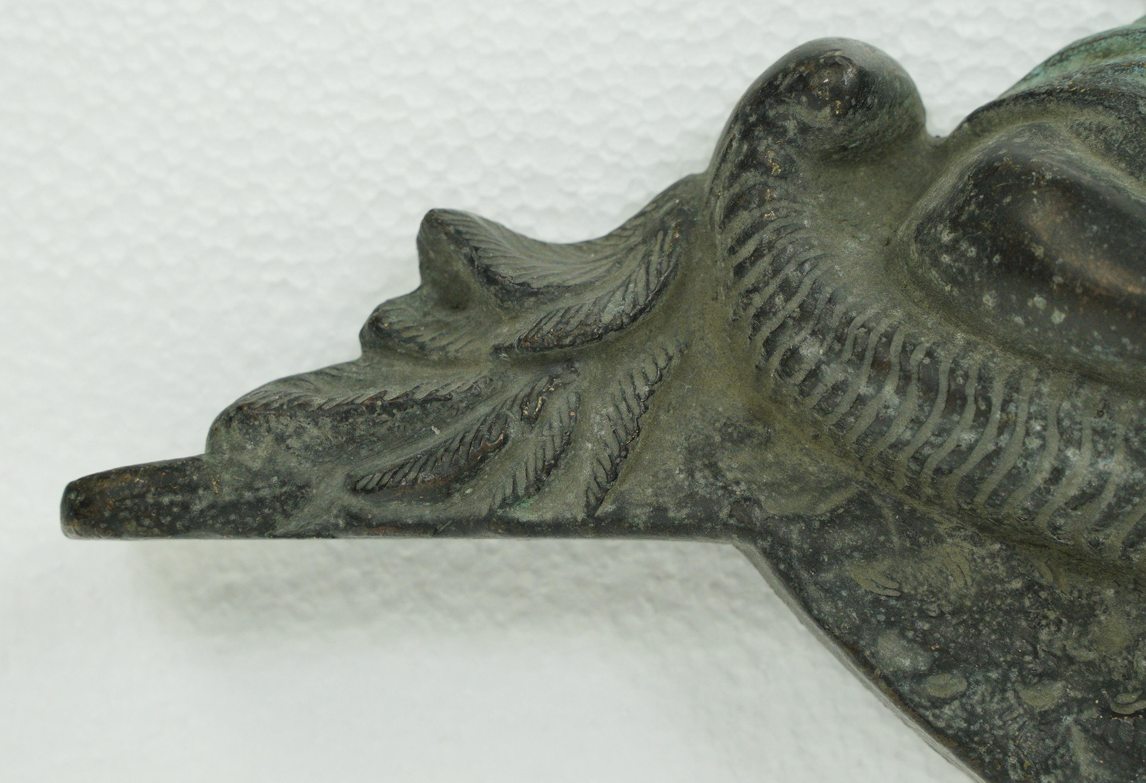 Ottone Rara applique in ottone della dea dell'abbondanza Abundanita in vendita