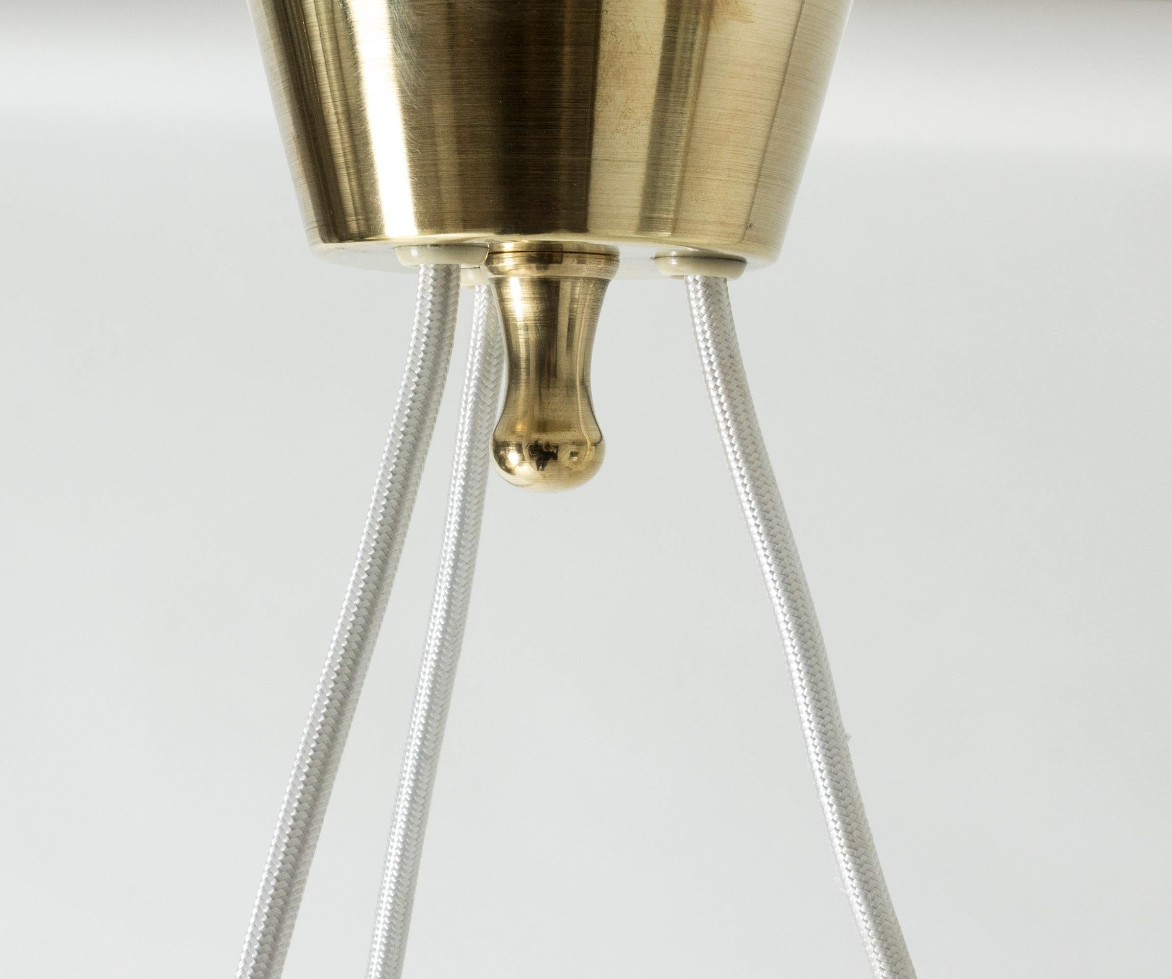 Rara lampada da soffitto in ottone di Hans-Agne Jakobson. Svezia, anni '50. in vendita 1