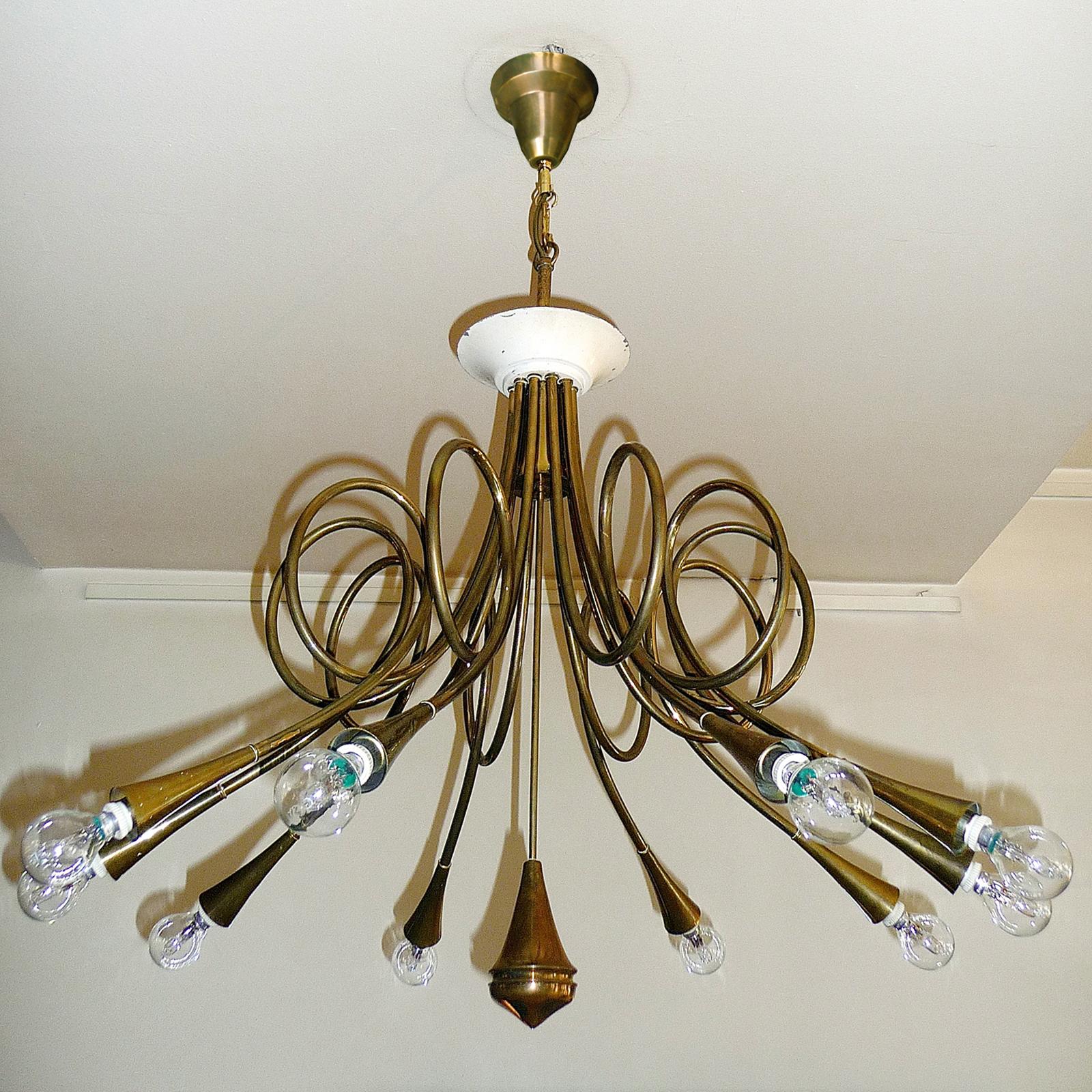 Rare Brass Chandelier, attr. to Angelo Lelli, edited by Lumi Italia, 1950s In Good Condition For Sale In Bochum, NRW