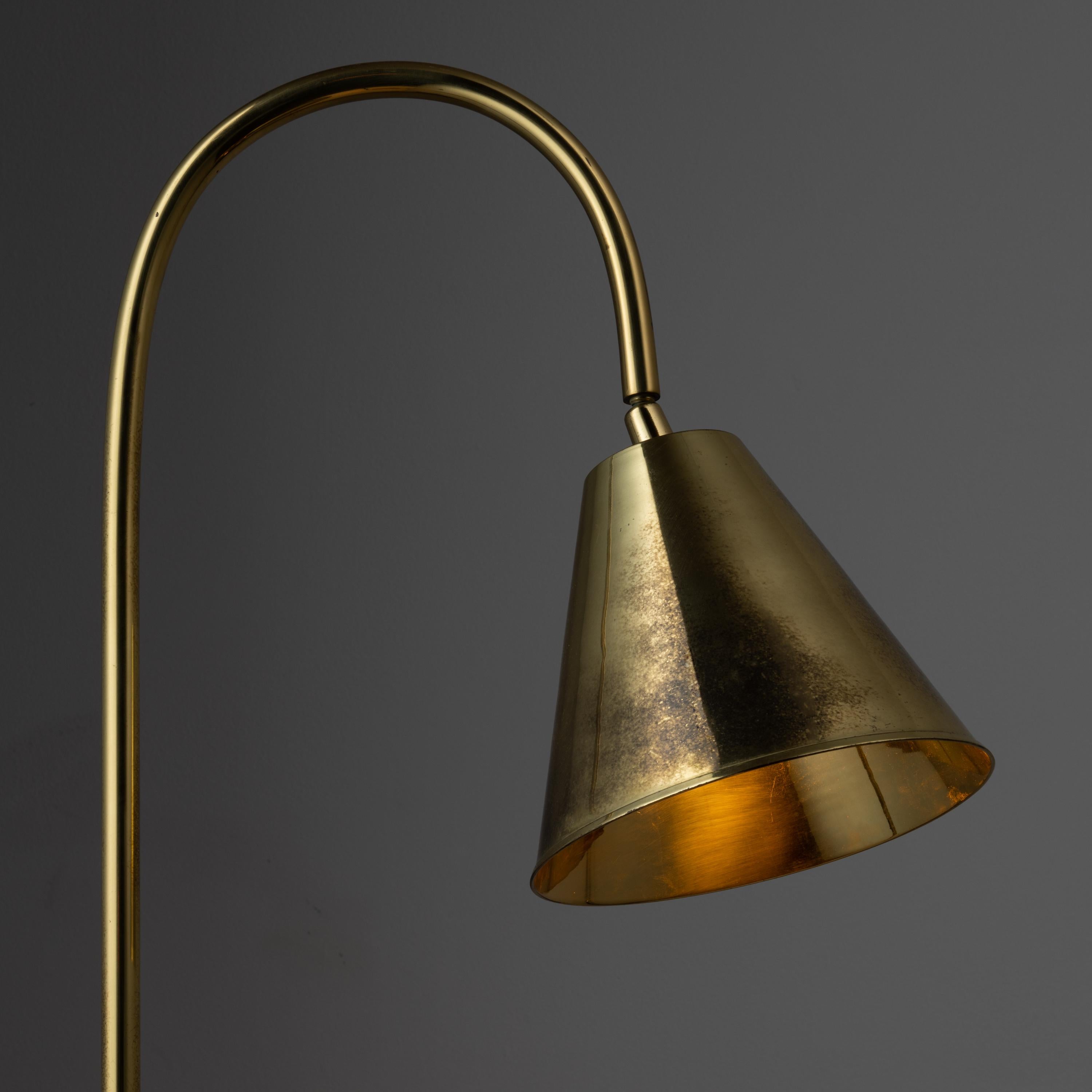 Seltene Stehlampe aus Messing von Valenti (Moderne der Mitte des Jahrhunderts)