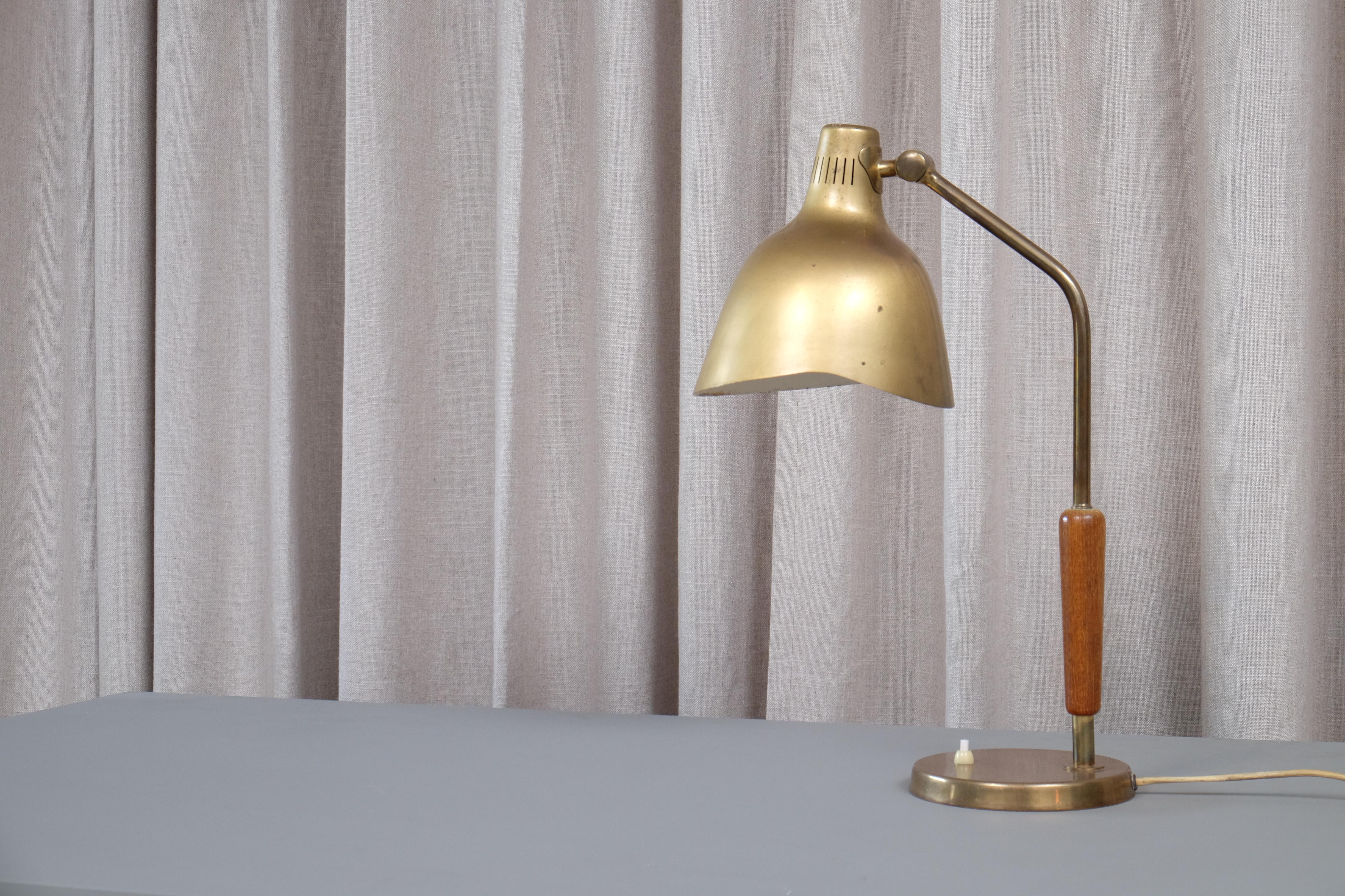 Mid-20th Century Brass Table Lamp, Sweden, 1950s For Sale