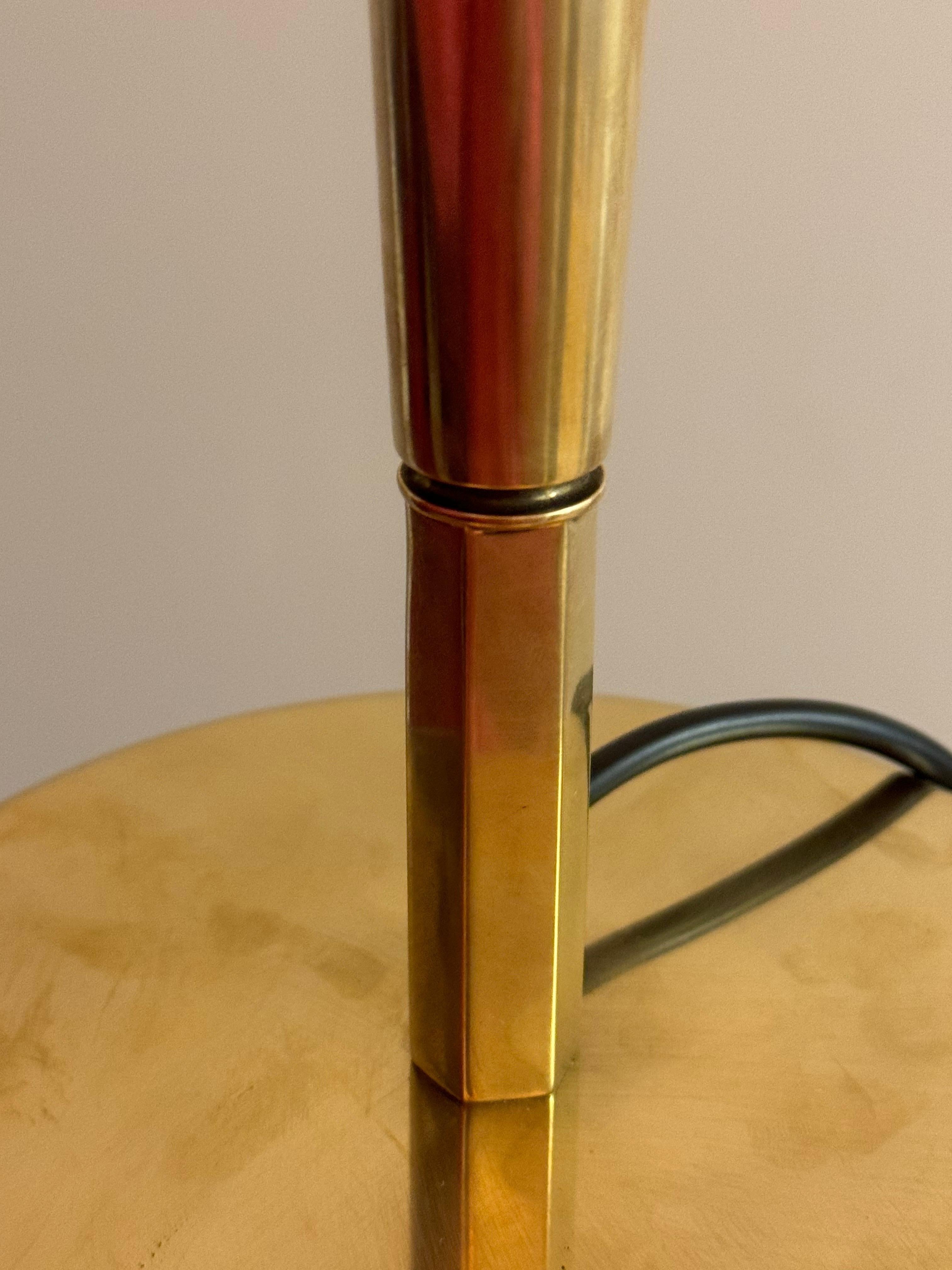 Finnish Rare Brass Table Lamp Mod. 5061 by Paavo Tynell for Taito, Finland, ca. 1940s For Sale