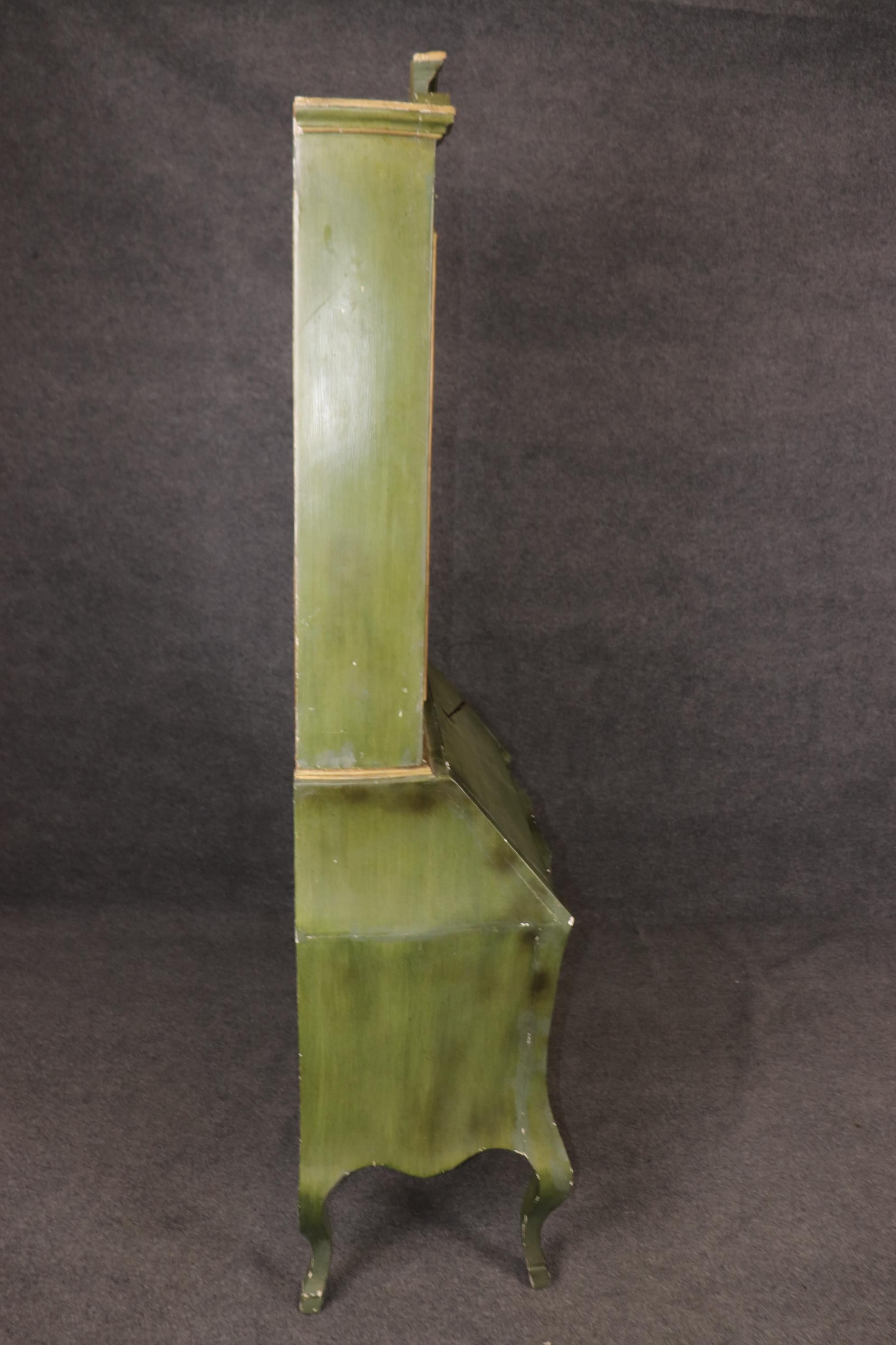 Rare Bright Green Italian Venetian Painted Rococo Secretary Desk Circa 1940 In Good Condition In Swedesboro, NJ