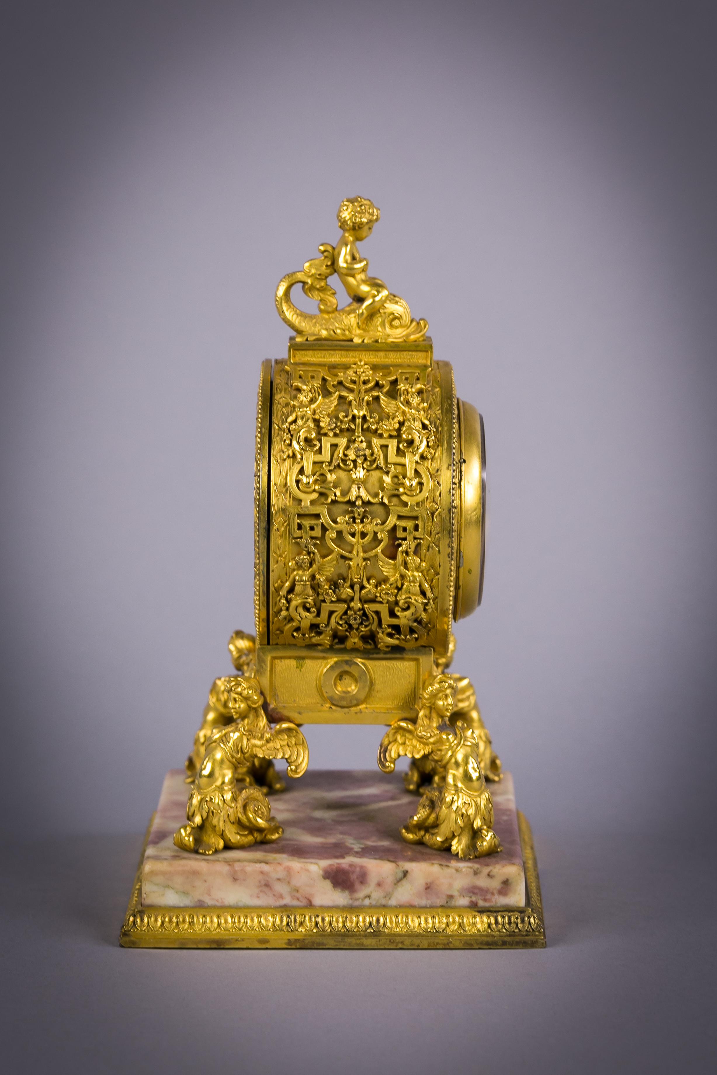 Rare horloge de table en bronze et marbre rose, E.F. Caldwell and Co. Excellent état - En vente à New York, NY