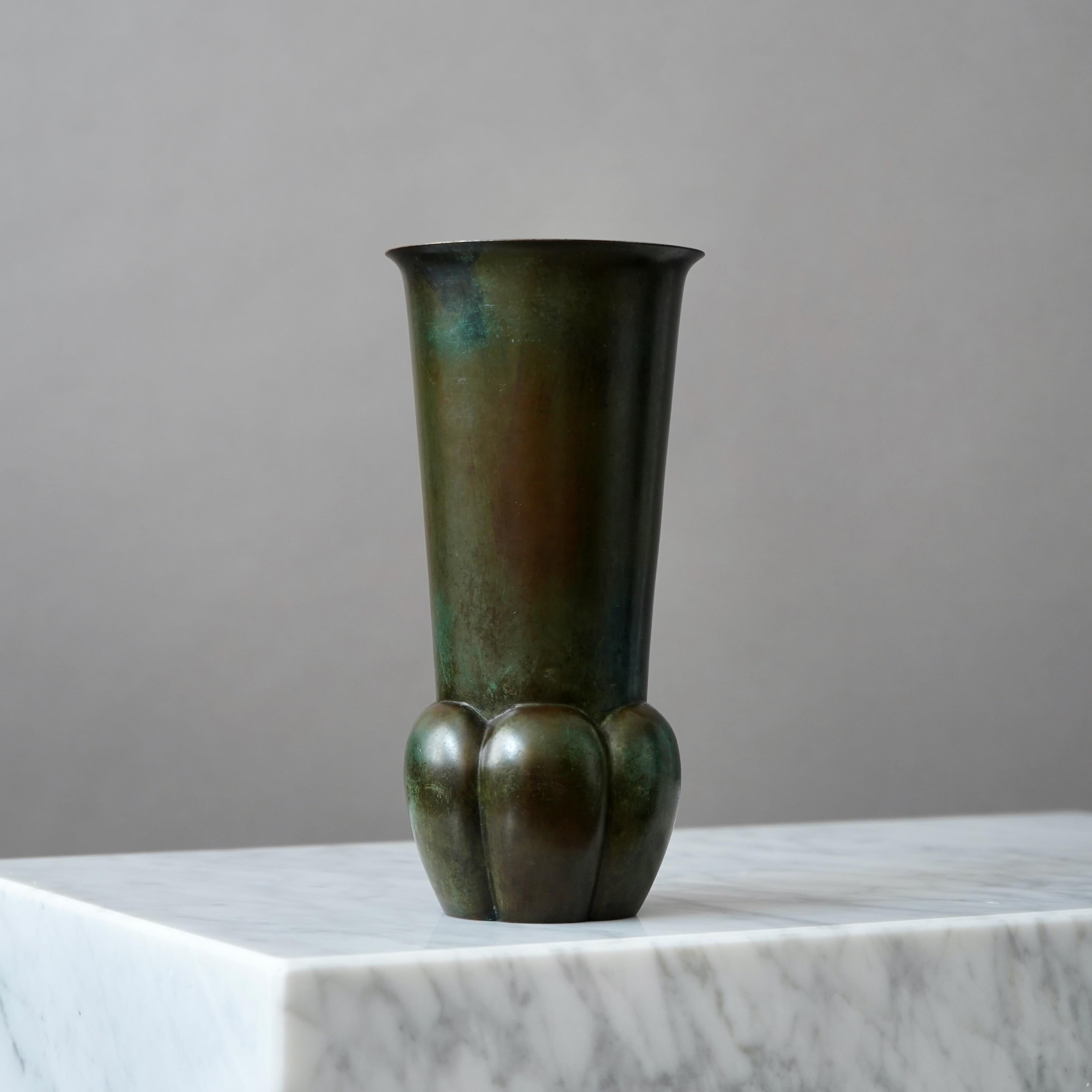 Rare Bronze Art Deco Vase by GAB Guldsmedsaktiebolaget, Sweden, 1930s For Sale 1