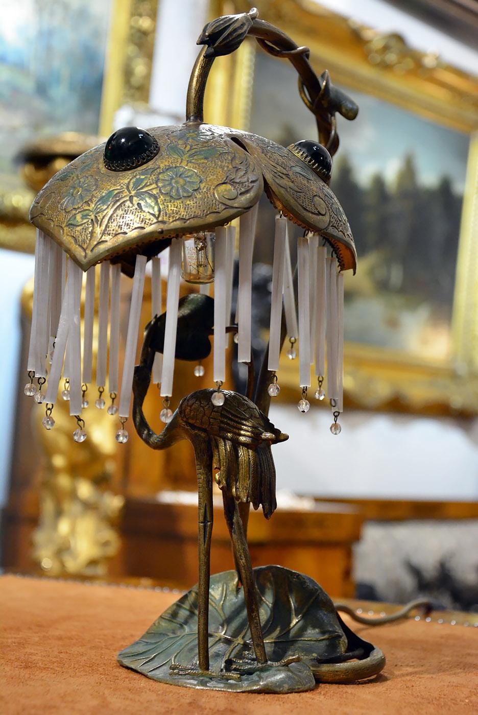 Rare Bronze Figural Art Nouveau Lamp, circa 1900  For Sale 3