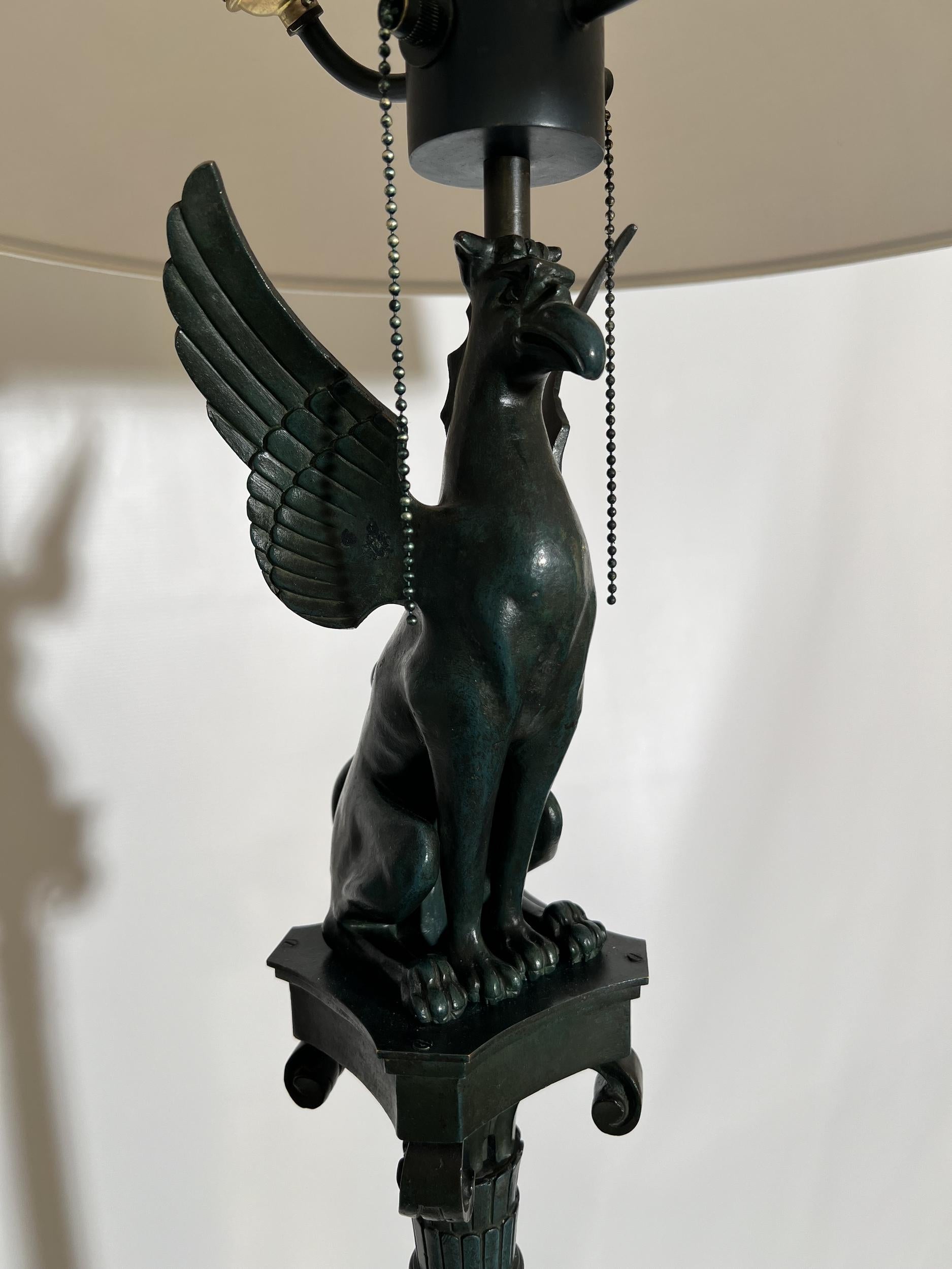 Neoclassico Rara lampada da terra in bronzo in stile neoclassico, Parigi, Francia, circa 1880 in vendita