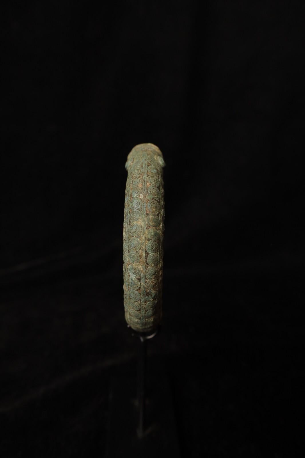 18th Century and Earlier Rare Bronze Serpent Bangle – Thailand, Bronze Age (2000–1500 BCE) For Sale