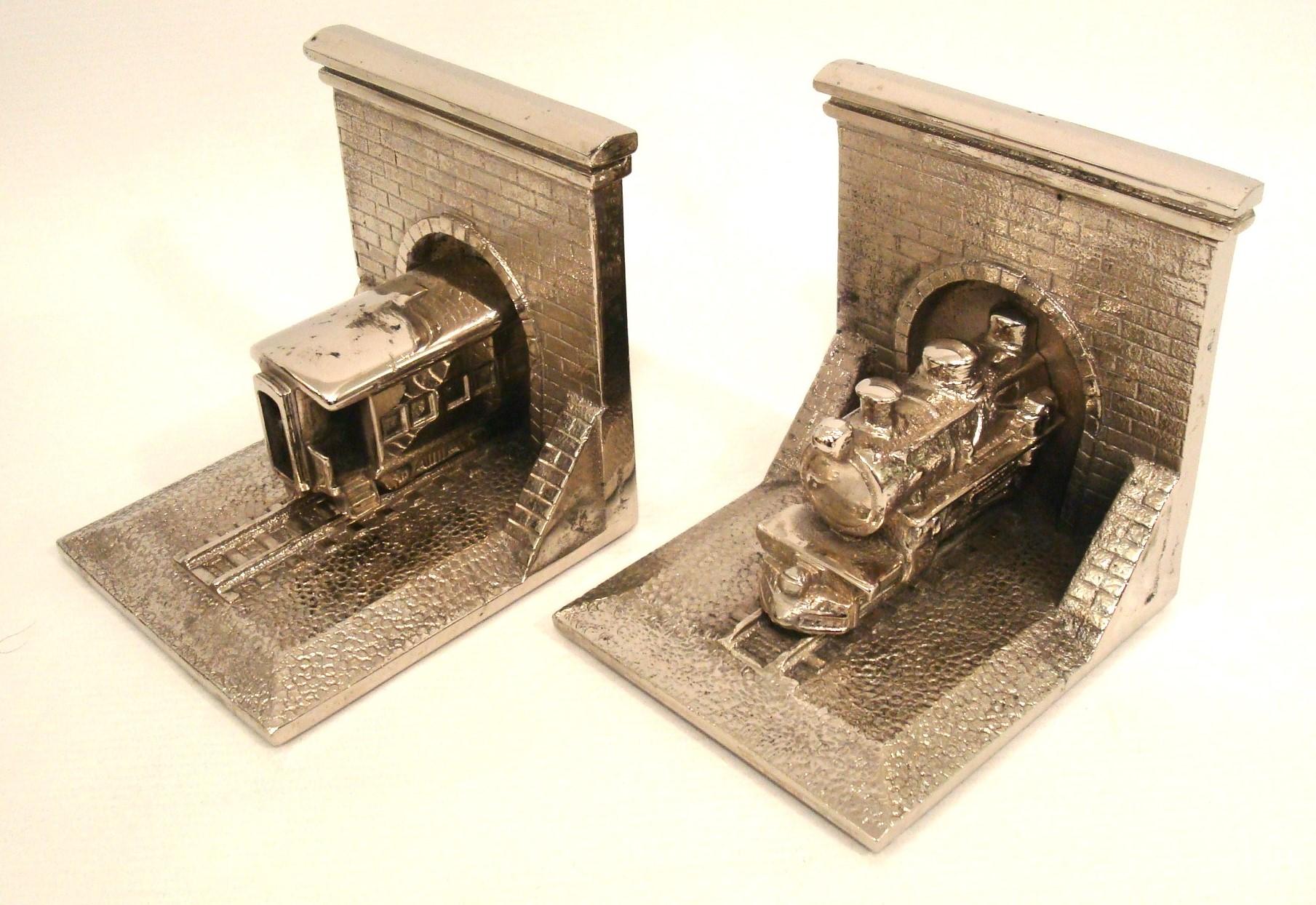 Mid-Century Modern Rare Bronze Train Locomotive Bookends 1940´s For Sale