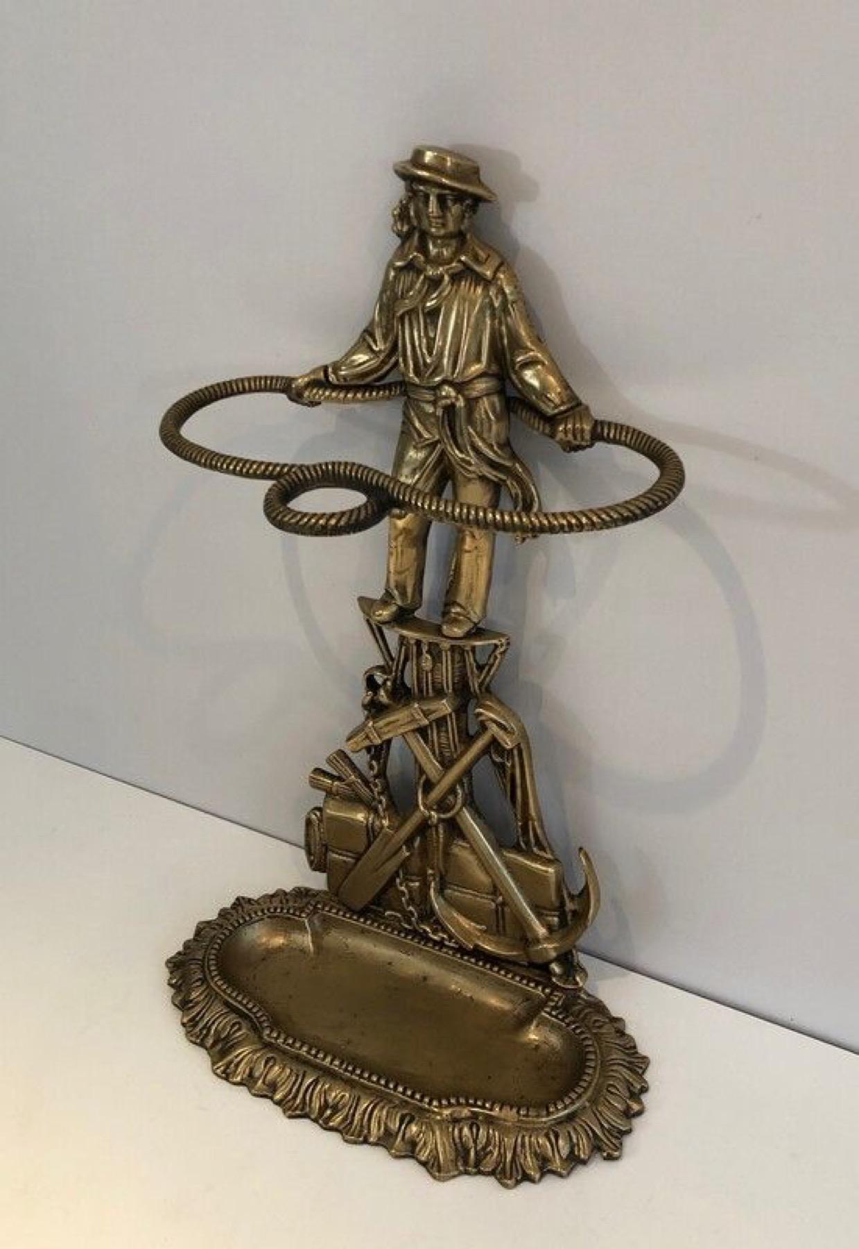 Néoclassique Rare Stand Umbrella en bronze représentant un marin. Travail en français. Circa 1900 en vente