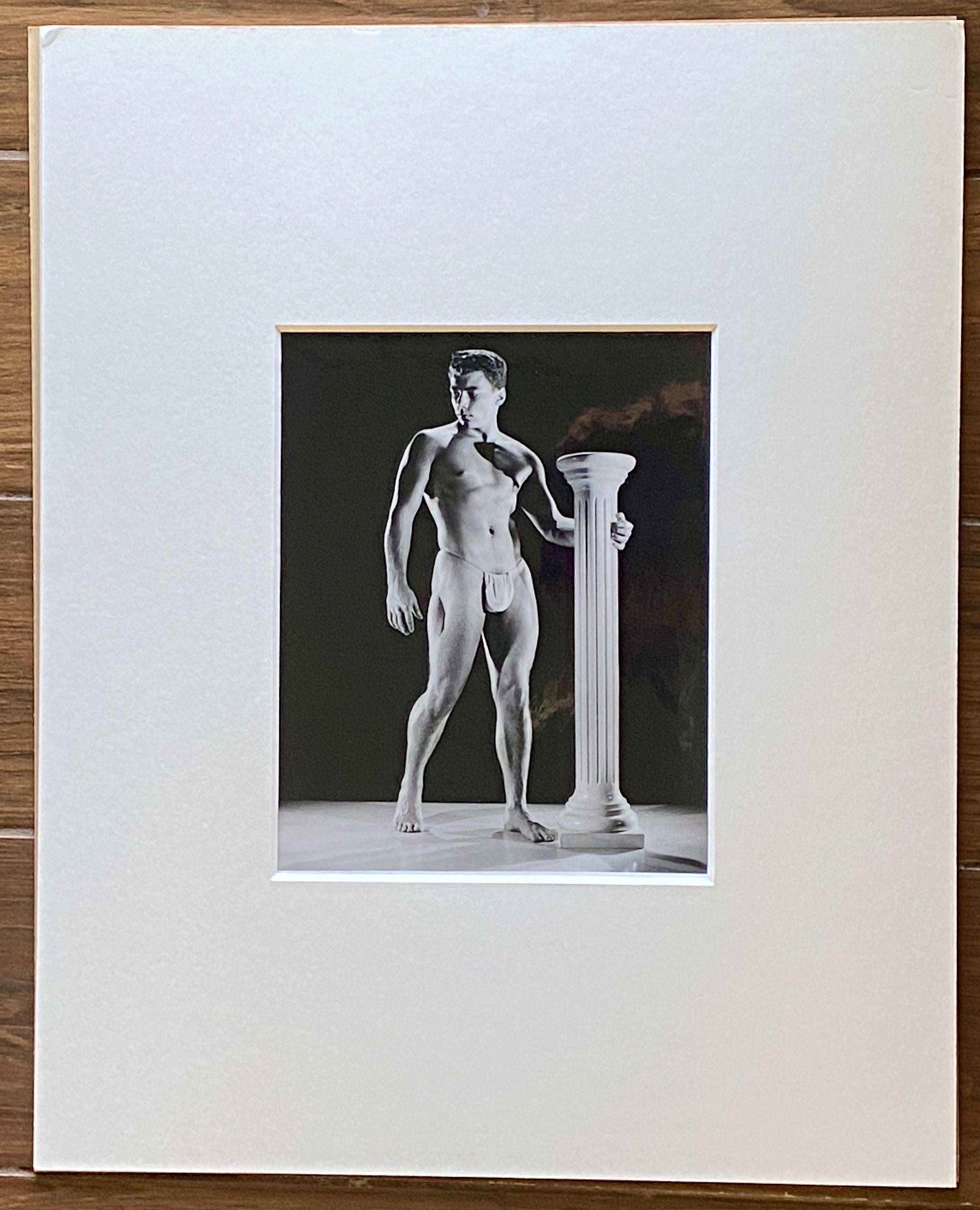 Milieu du XXe siècle Bruce of LA Set Model Bobby Kennedy Male Orig Vintage Physique Photographies rares  en vente