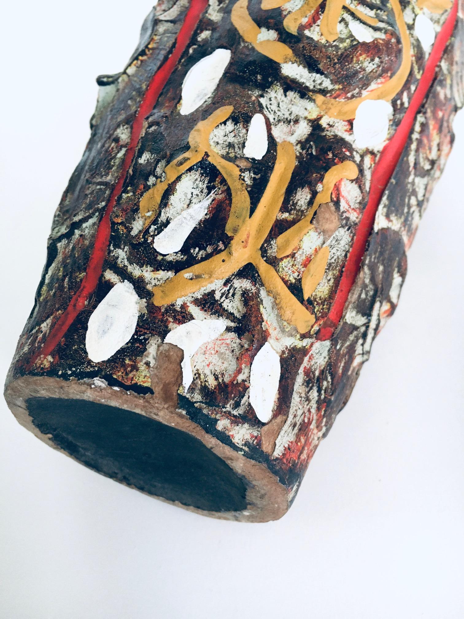 RARE Vase peint en studio de poterie d'art au design brutaliste, Belgique, années 1960 en vente 7