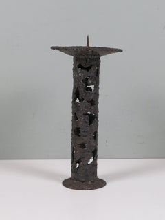 Rare bougeoir en fer brut, design européen forgé à la main, années 1960